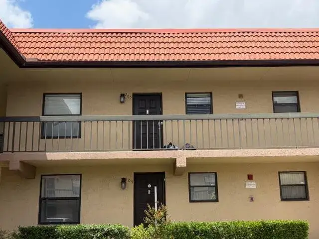 2 bedroom 2 bath Residential for sale at 21906 Lake Forest Circle, Boca Raton FL 33433