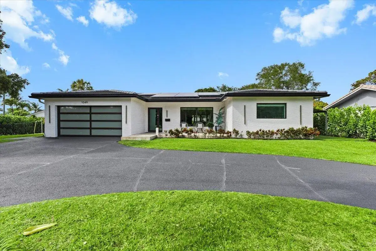 3 bedroom 2 bath Residential Lease for rent at 1049 W Palmetto Park Road, Boca Raton FL 33486