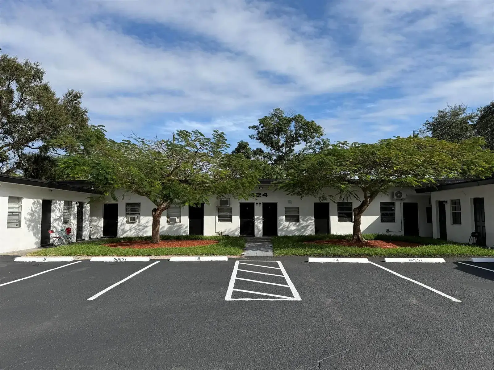 2 bedroom 1 bath Residential Lease for rent at 424 NW 15th Terrace, Fort Lauderdale FL 33311