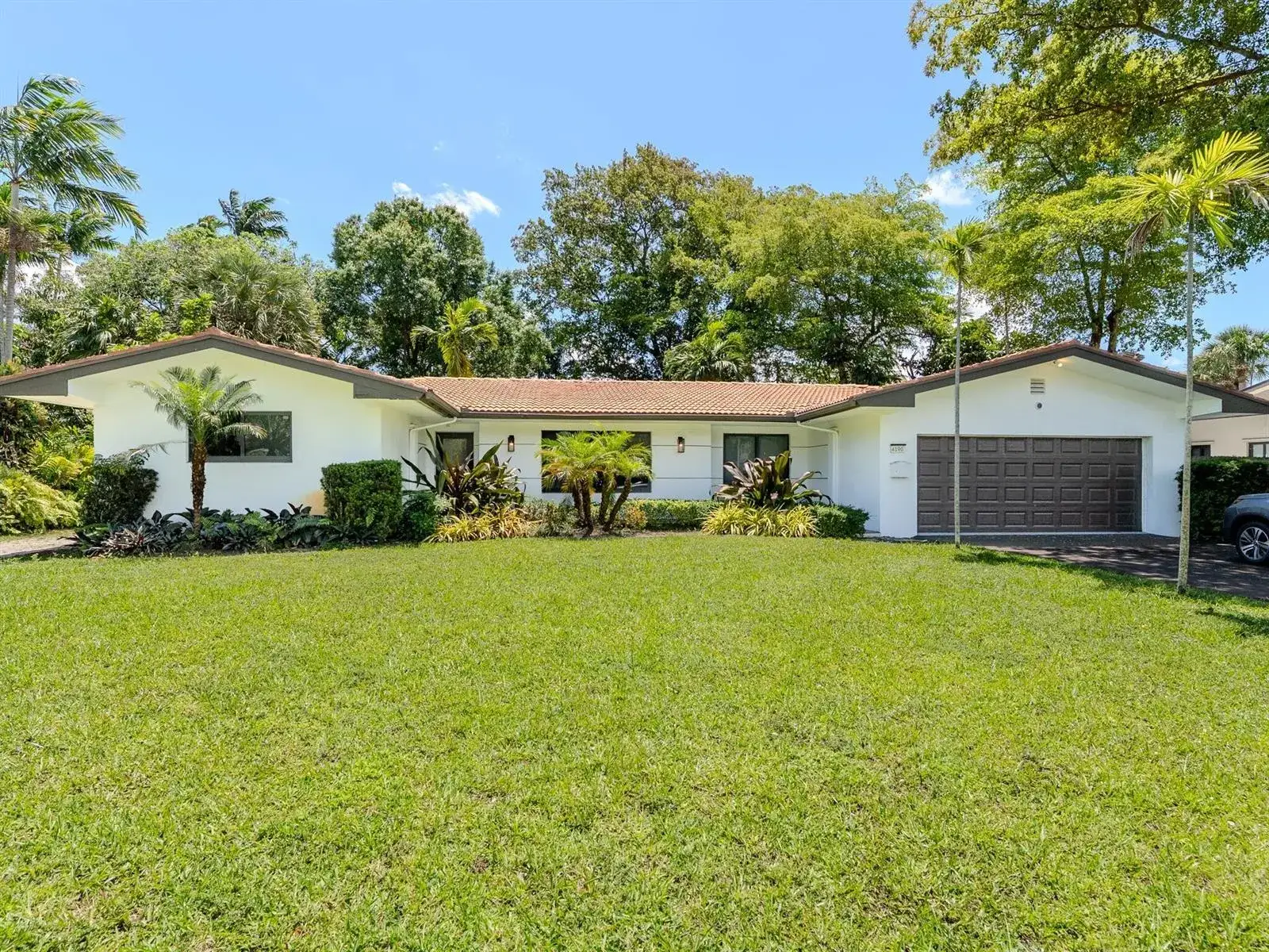 3 bedroom 2 bath Residential for sale at 4190 SW 4th Street, Plantation FL 33317