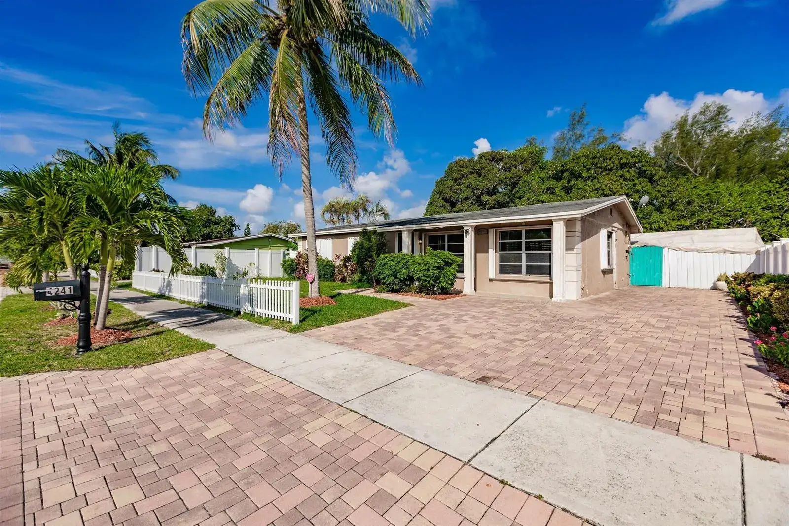 3 bedroom 2 bath Residential for sale at 4241 NE 1st Terrace, Pompano Beach FL 33064