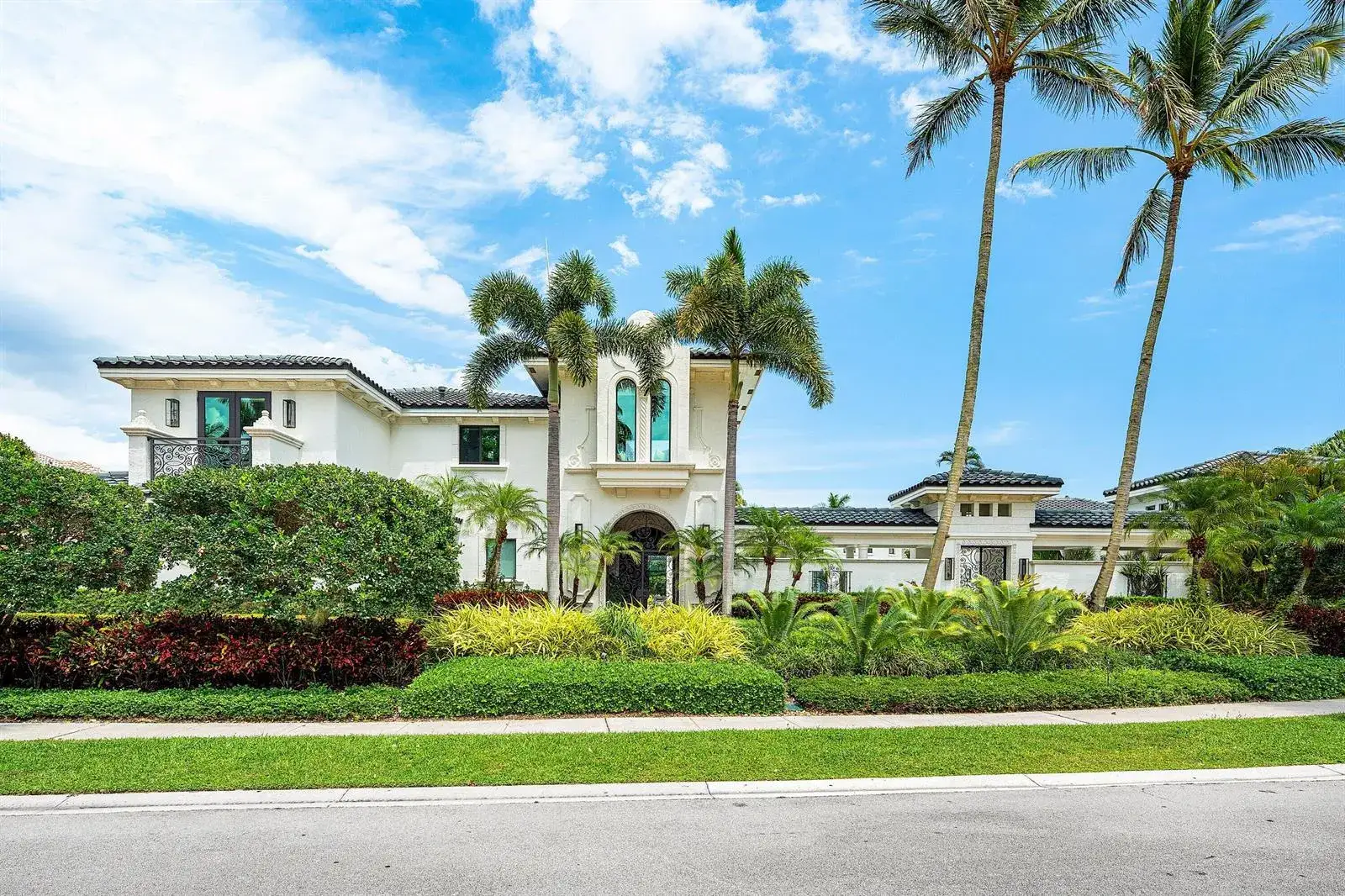 7 bedroom 6 bath Residential for sale at 3633 Carlton Place, Boca Raton FL 33496