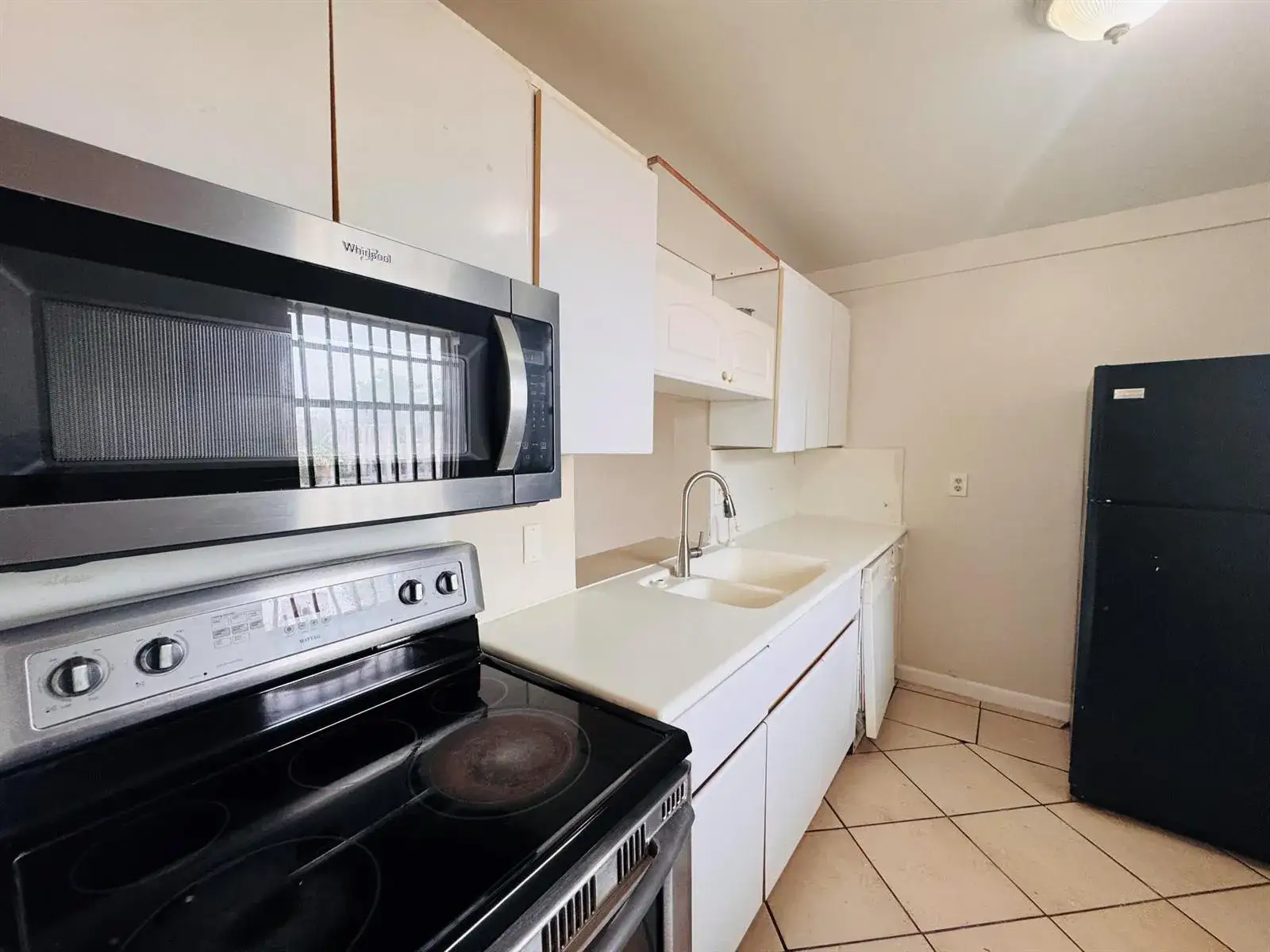 2 bedroom 2 bath Residential Lease for rent at 2800 NW 56th Avenue # G407, Lauderhill FL 33313
