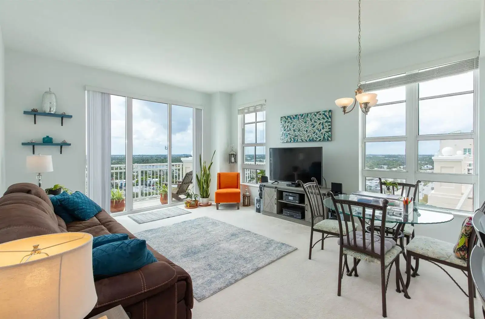 1 bedroom 1 bath Residential for sale at 350 N Federal Highway, Boynton Beach FL 33435