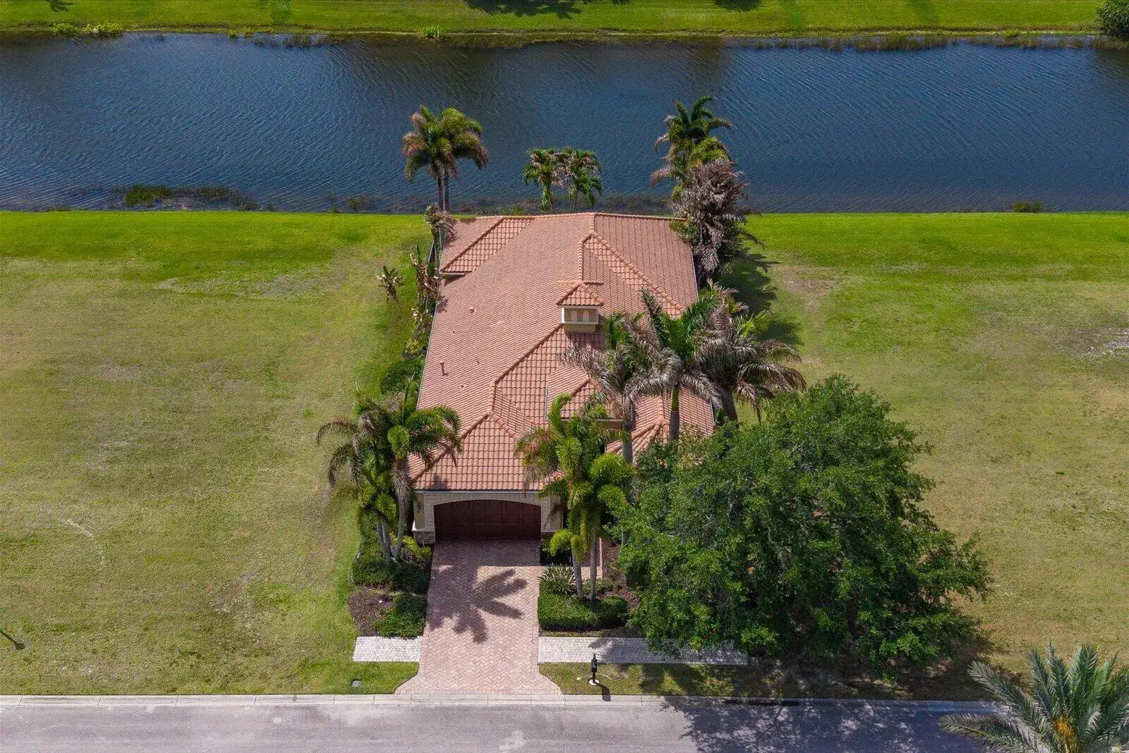 3 bedroom 3 bath Residential for sale at 116 SE Bella Strano, Port St. Lucie FL 34984
