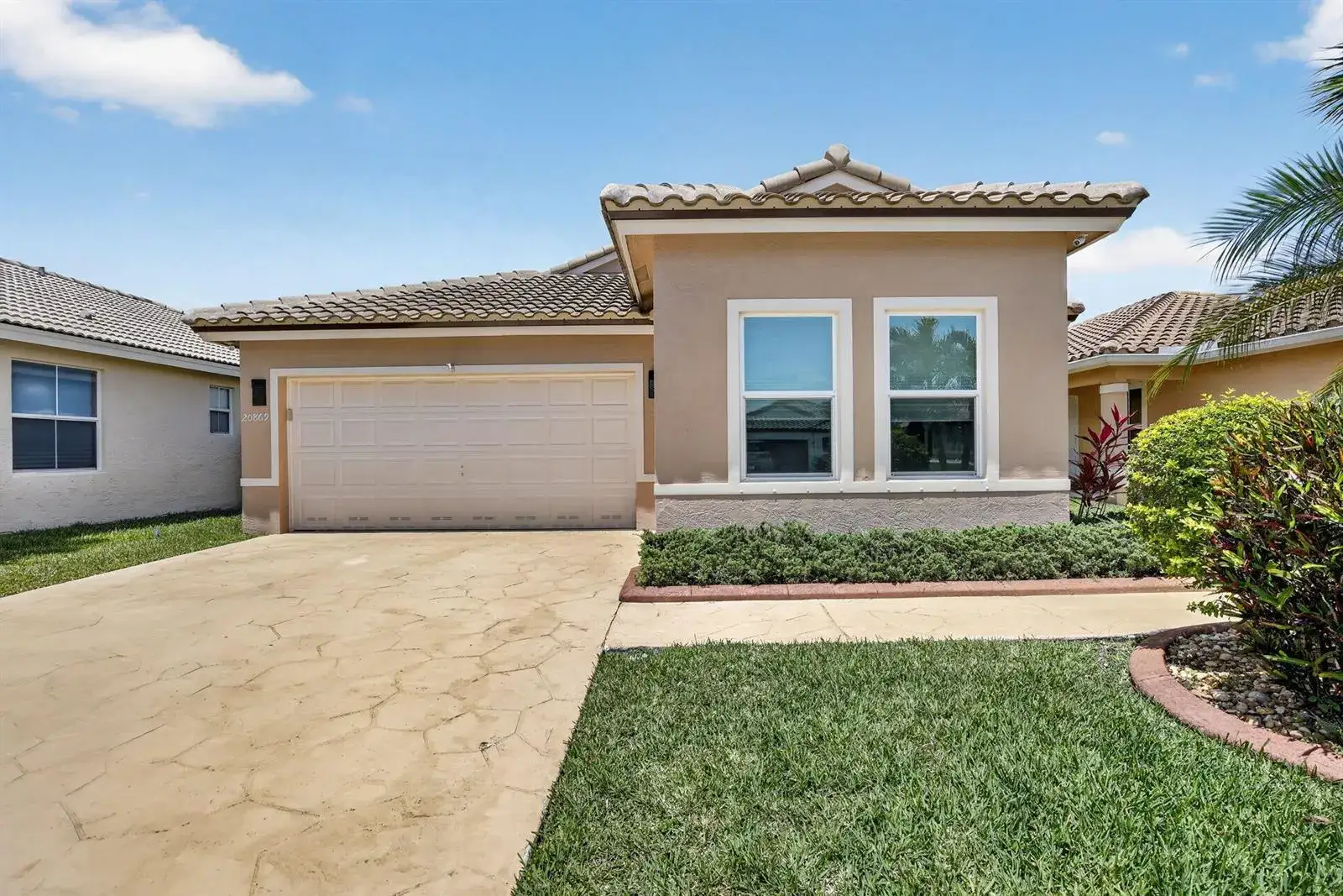 3 bedroom 2 bath Residential for sale at 20869 NW 17th Street, Pembroke Pines FL 33029