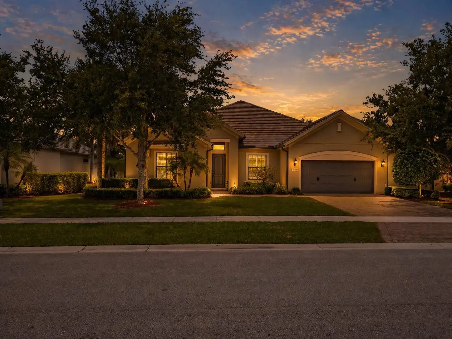 4 bedroom 3 bath Residential for sale at 4591 Siena Circle, Wellington FL 33414