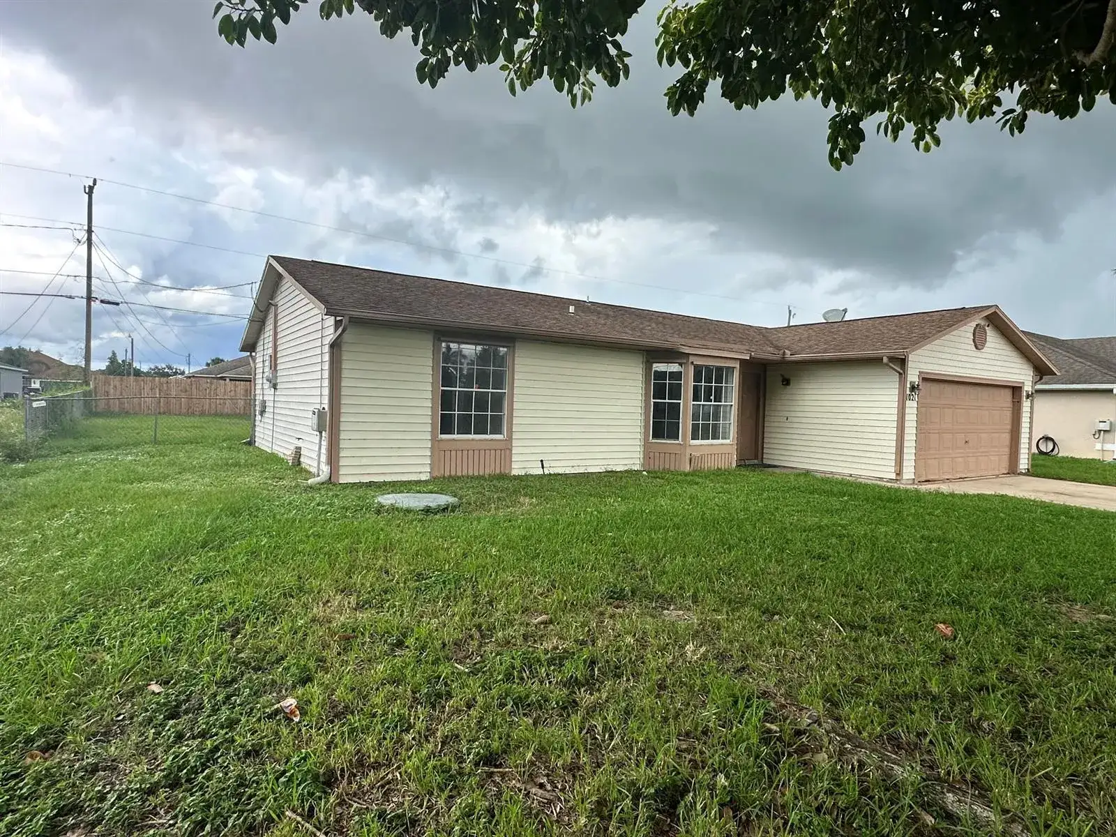 1021 SW Dubois Avenue, Port St. Lucie FL 34953