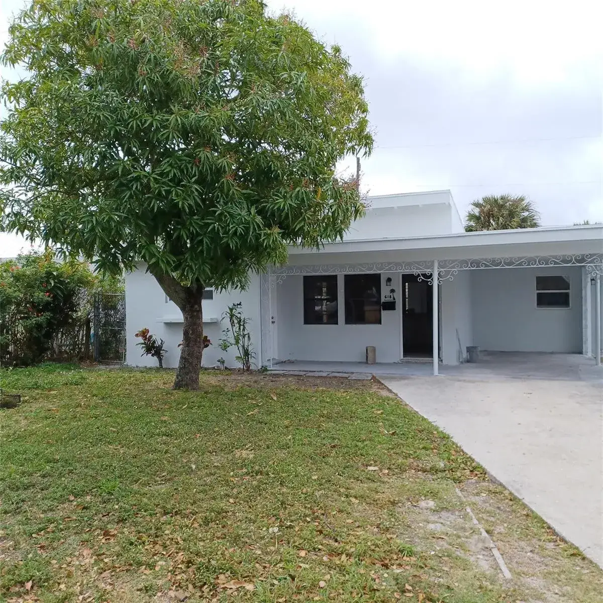 1 bedroom 1 bath Residential Lease for rent at 618 58th Street, West Palm Beach FL 33407