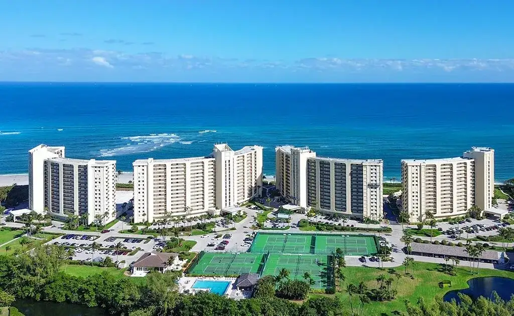 2 bedroom 2 bath Residential for sale at 400 Ocean Trail Way # 203, Jupiter FL 33477
