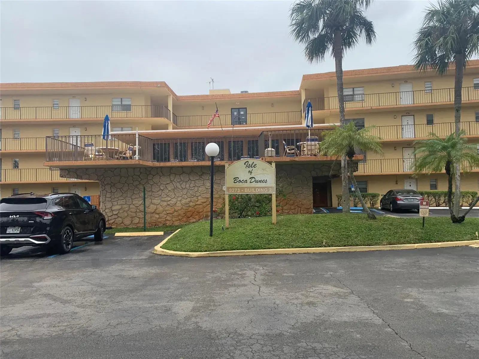 2 bedroom 2 bath Residential for sale at 9273 SW 8th Street # 206, Boca Raton FL 33428