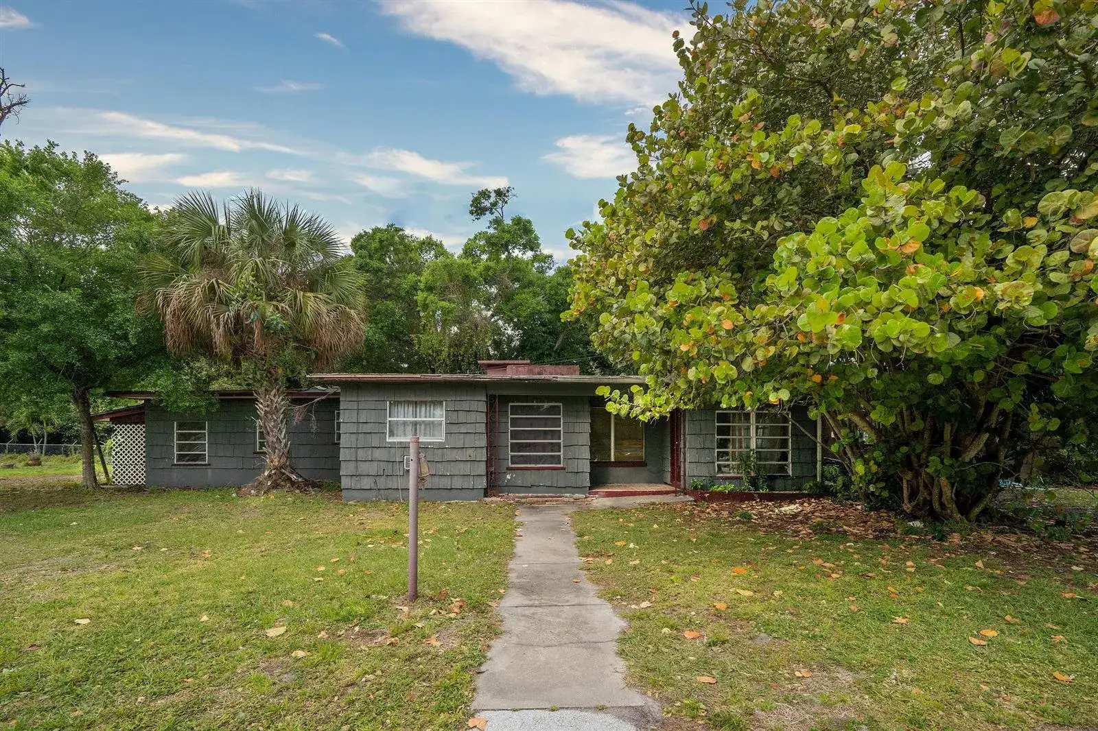 2 bedroom 1 bath Residential Lease for rent at 205 N 22nd, Fort Pierce FL 34950