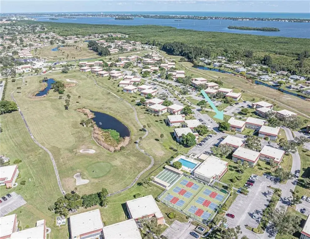 2 bedroom 2 bath Residential for sale at 28 Pine Arbor Lane # 101, Vero Beach FL 32962