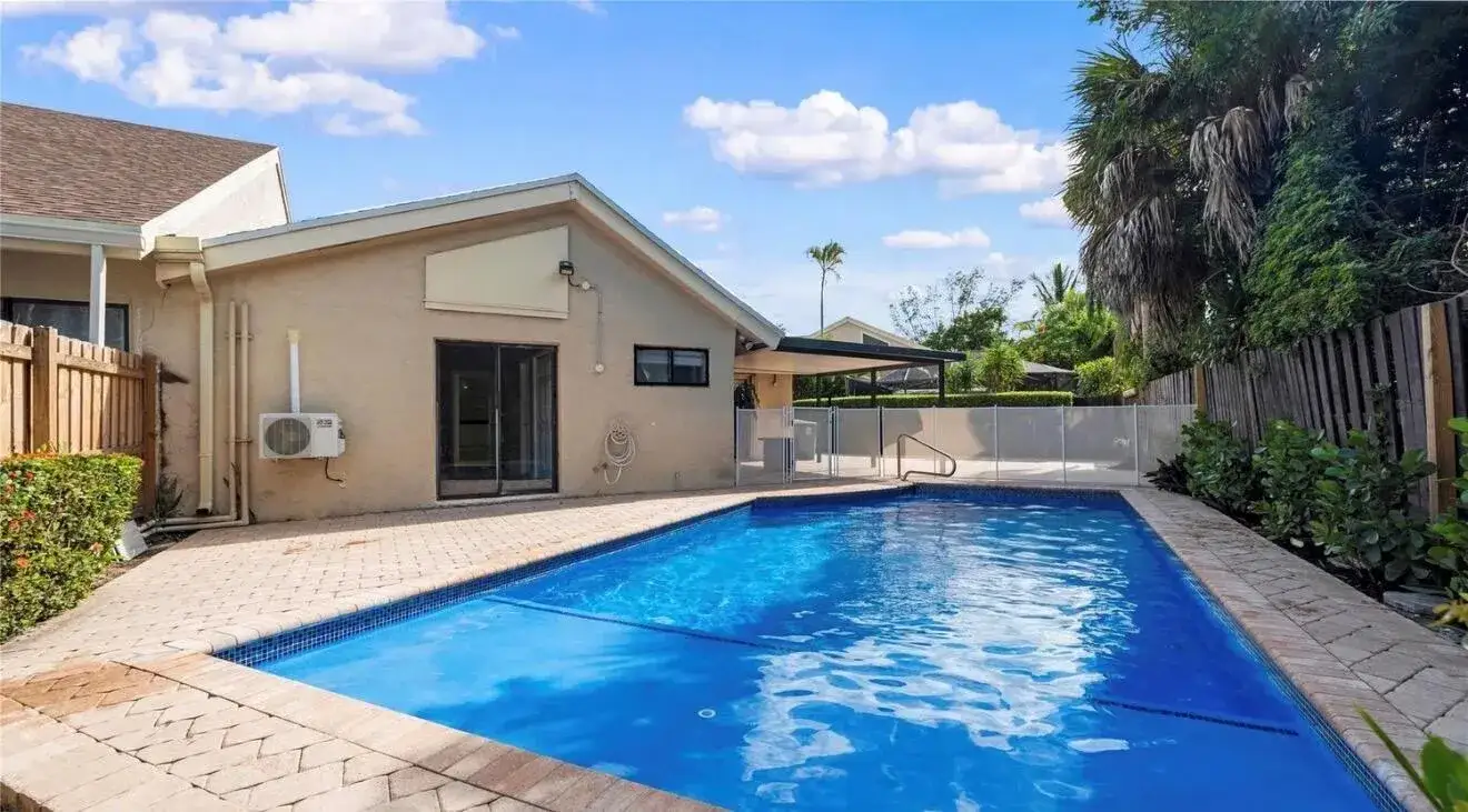 2 bedroom 2 bath Residential for sale at 7659 Sierra Terrace W, Boca Raton FL 33433
