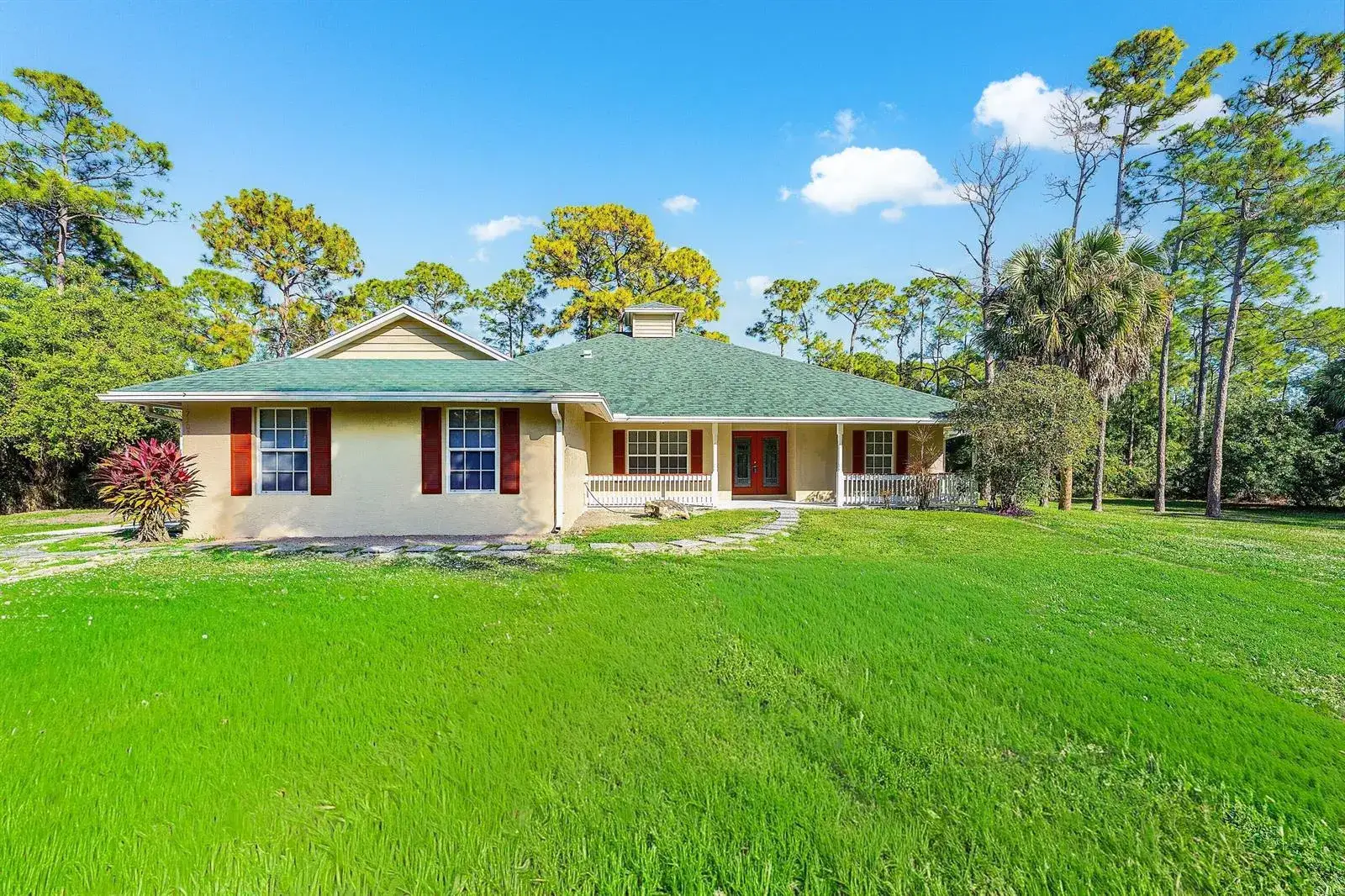 3 bedroom 2 bath Residential for sale at 17109 Murcott Boulevard, FL 33470
