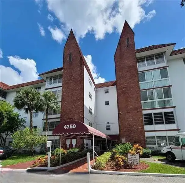 1 bedroom 1 bath Residential Lease for rent at 4750 NW 22nd Court # 502, Lauderhill FL 33313