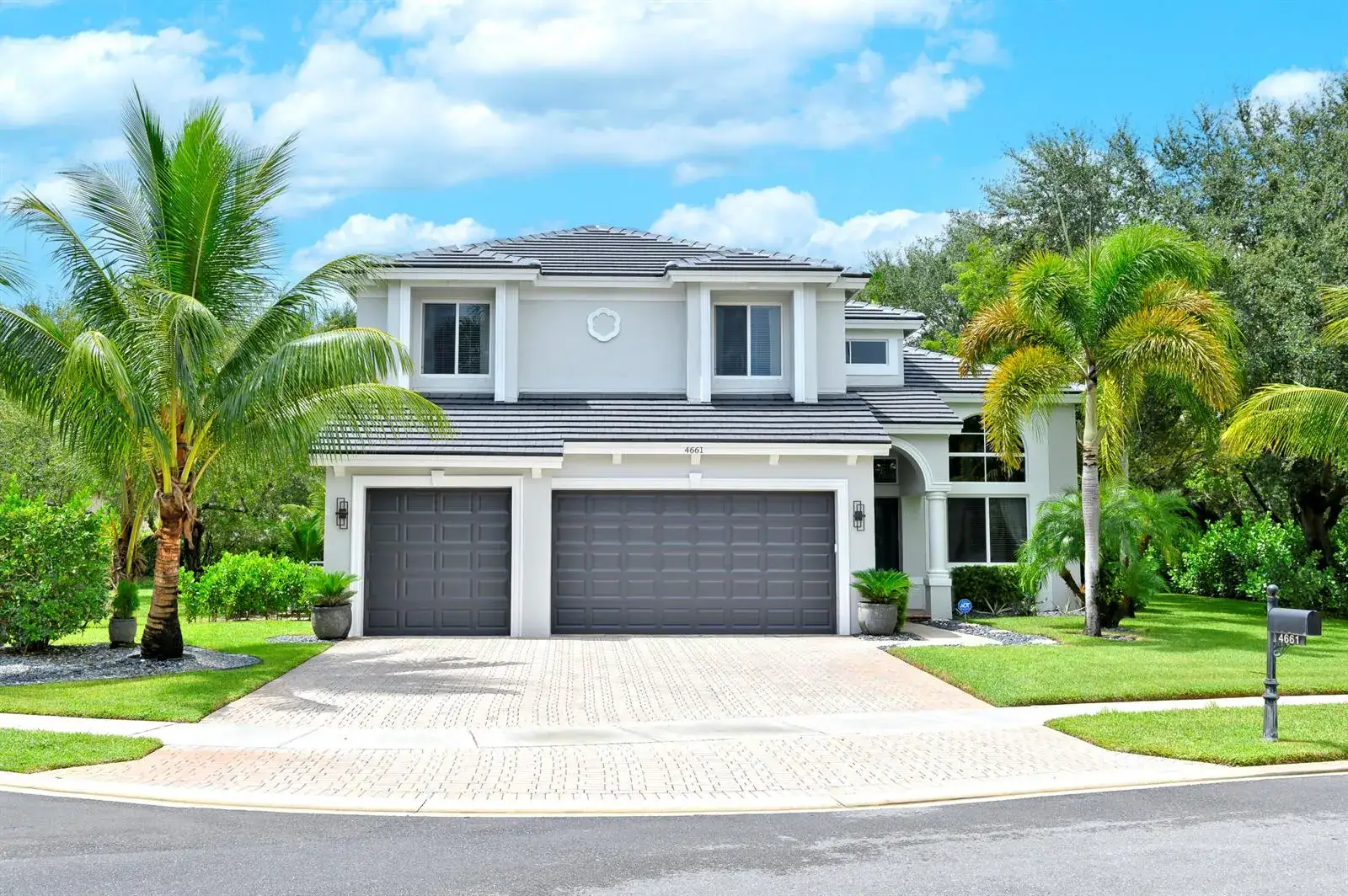 5 bedroom 3 bath Residential for sale at 4661 Manderly Drive, Wellington FL 33449