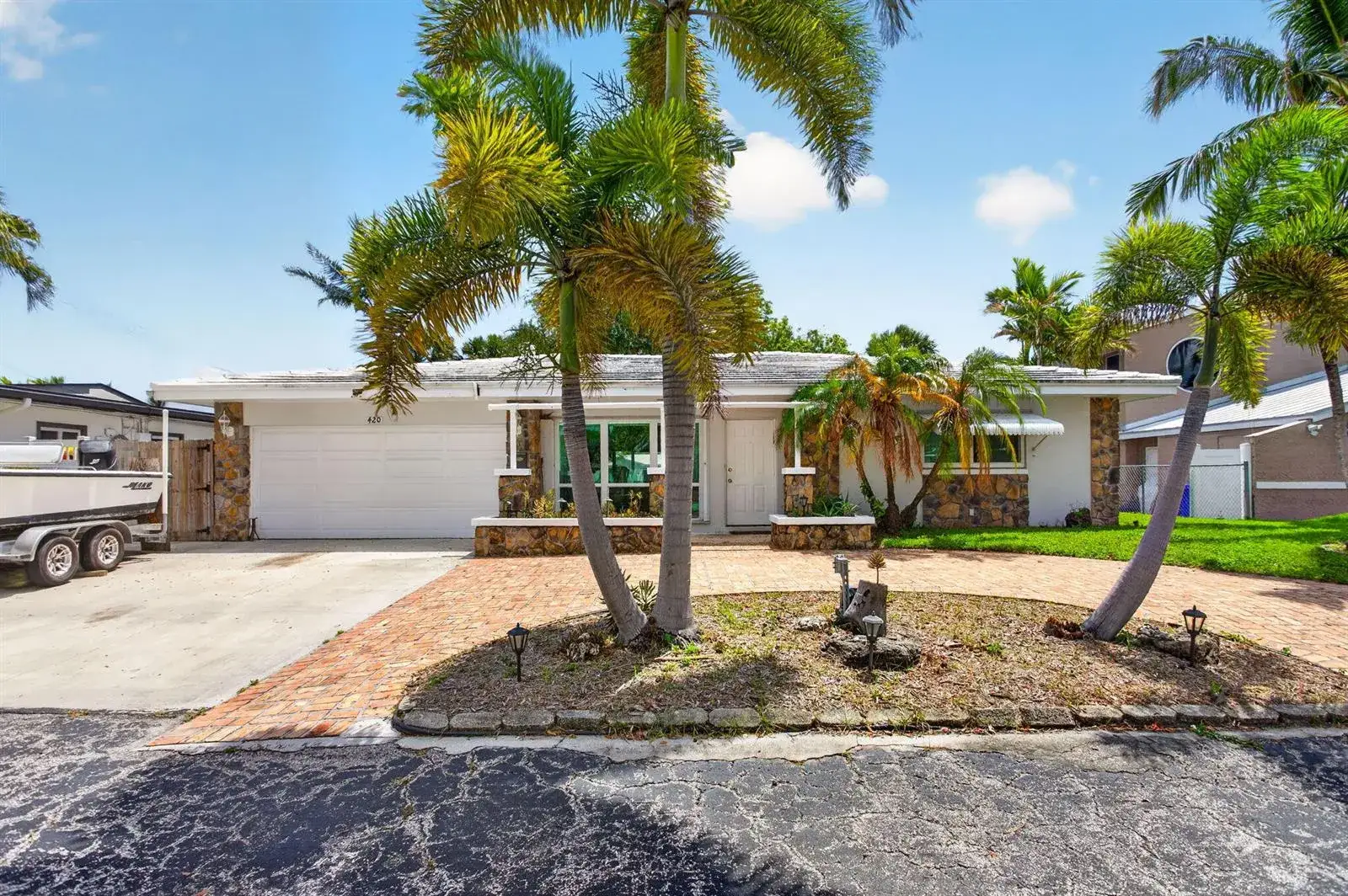 2 bedroom 2 bath Residential for sale at 420 SE 14th Avenue, Pompano Beach FL 33060