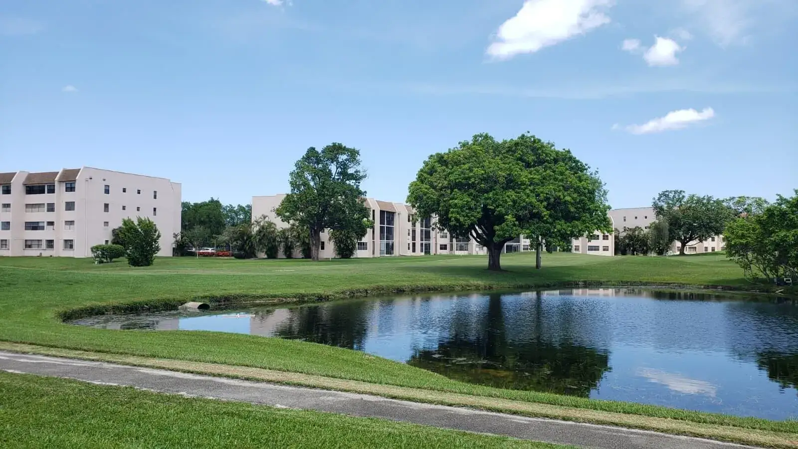 2 bedroom 2 bath Residential for sale at 10180 NW 30th Court # 109, Sunrise FL 33322