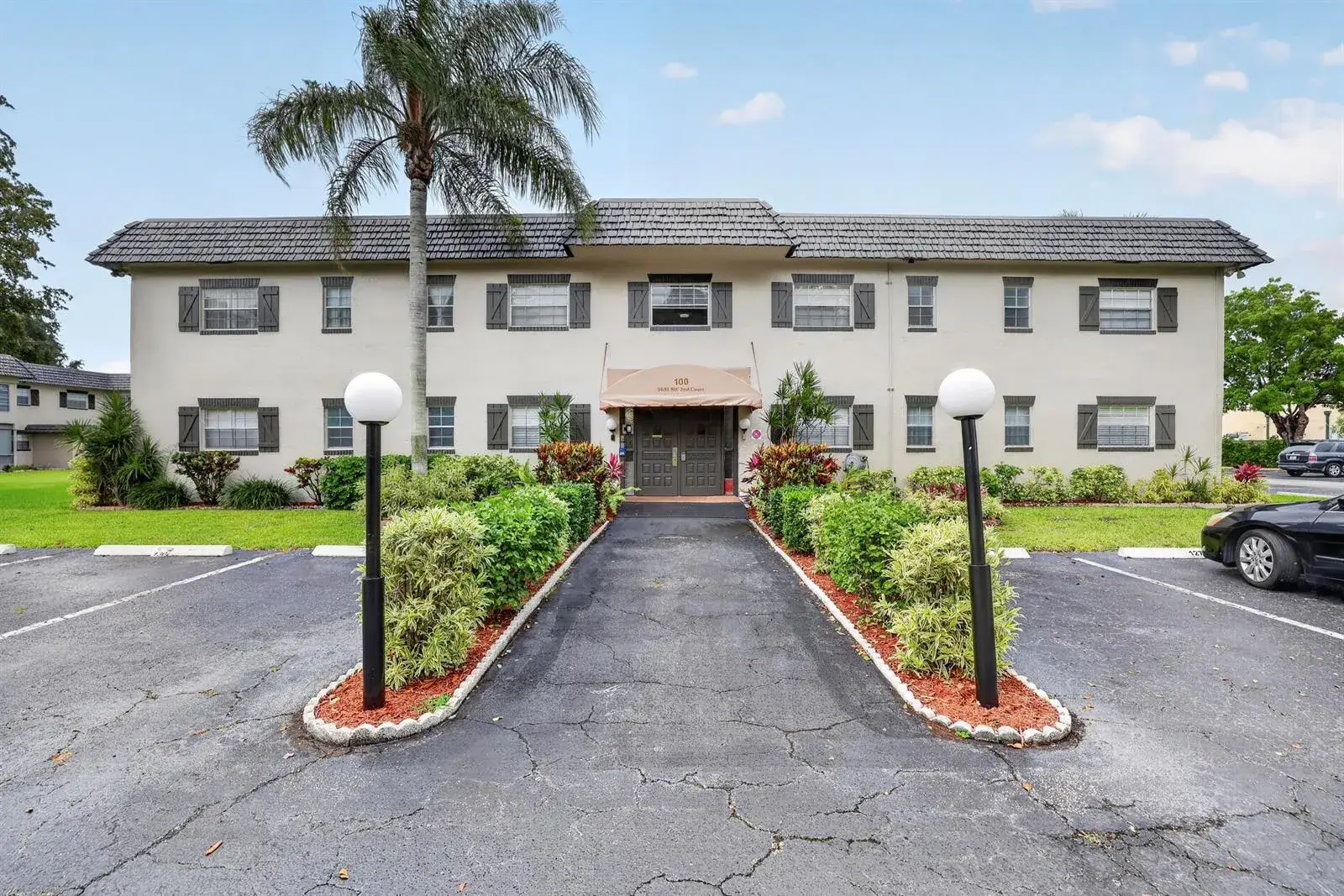 1 bedroom 1 bath Residential for sale at 5681 SW 2nd Court # 106, Margate FL 33068