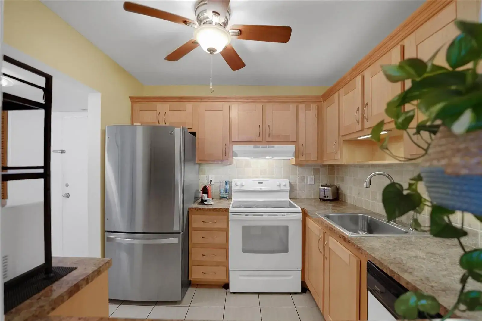 2 bedroom 2 bath Residential for sale at 257 S Cypress Road # 401, Pompano Beach FL 33060