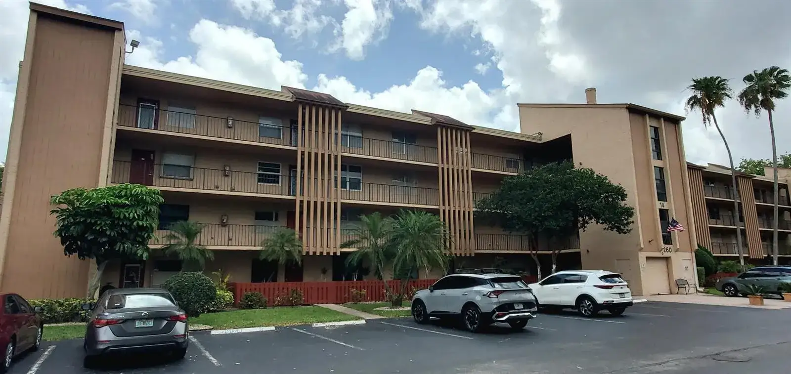 2 bedroom 2 bath Residential for sale at 260 NW 76th Avenue # 201, Margate FL 33063
