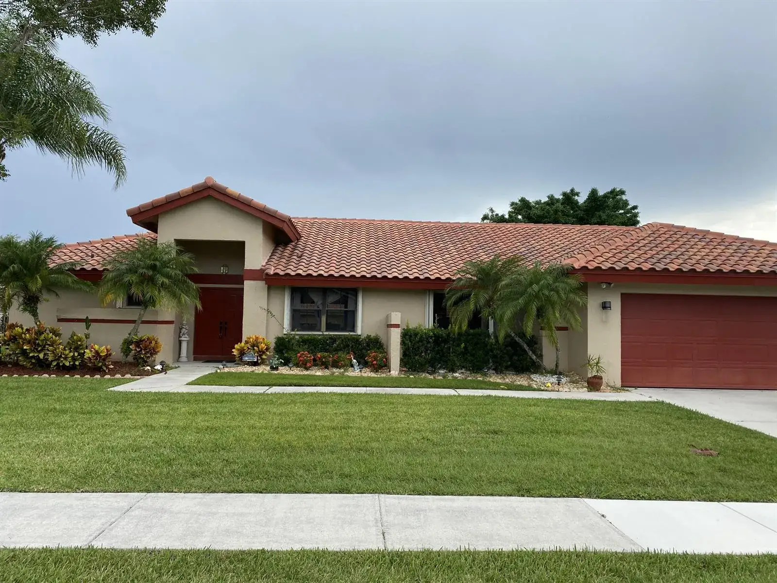 3 bedroom 2 bath Residential Lease for rent at 2153 Amesbury Circle, Wellington FL 33414