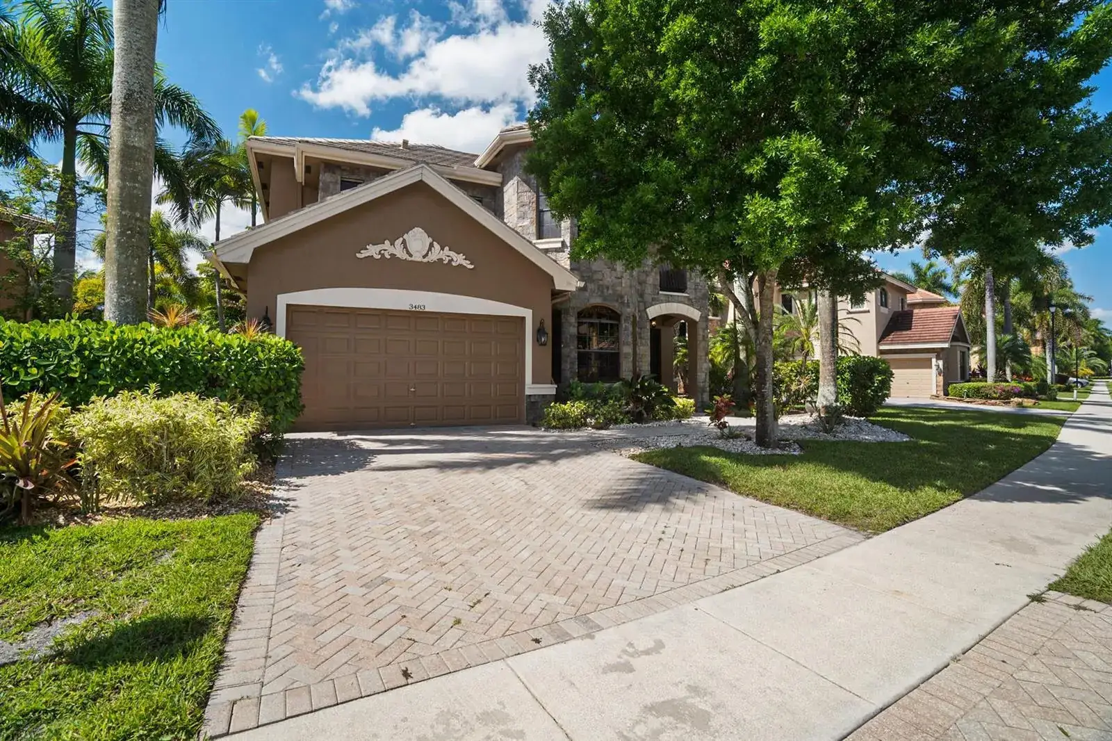 5 bedroom 3 bath Residential for sale at 3483 Collonade Drive, Wellington FL 33449