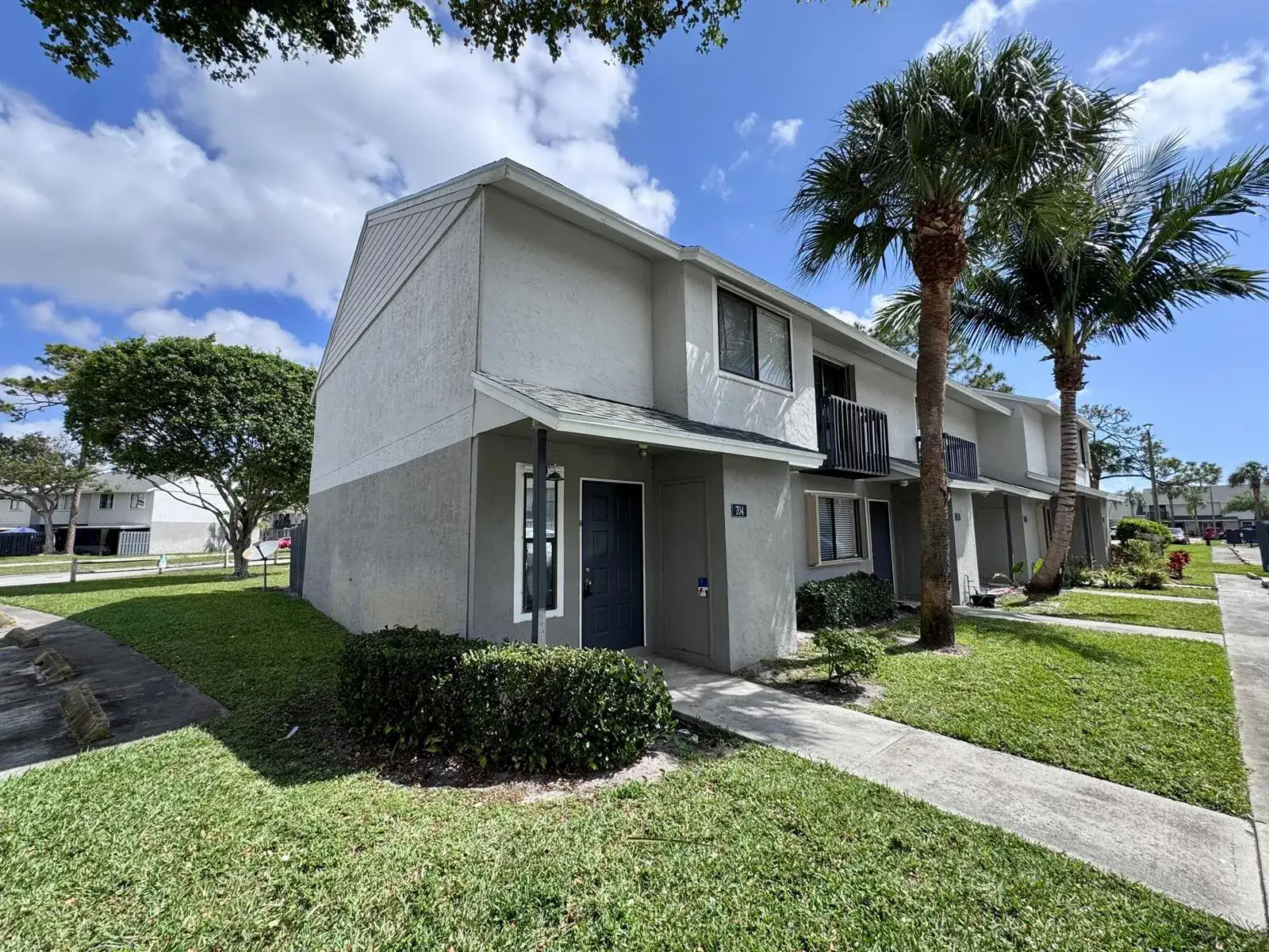 2 bedroom 2 bath Residential Lease for rent at 704 Riverside Drive, FL 33463
