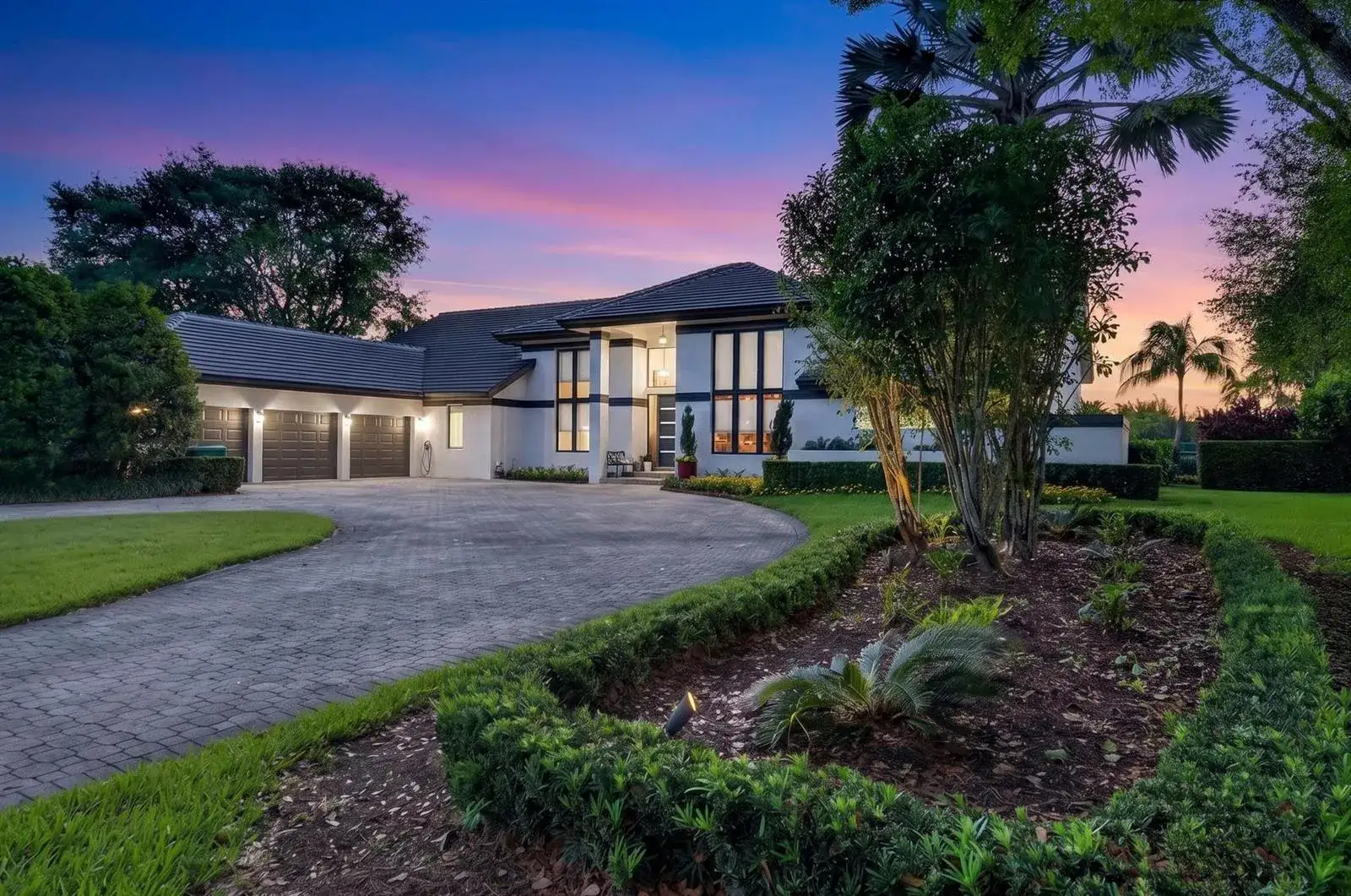 6 bedroom 4 bath Residential for sale at 7031 Ventura Court, Parkland FL 33067