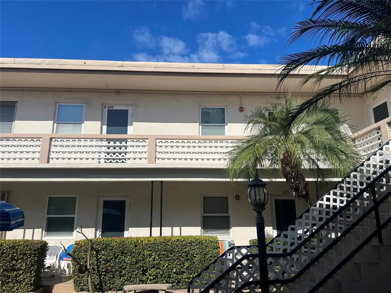 1 bedroom 1 bath Residential Lease for rent at 1315 N Ocean Drive # 205, Hollywood FL 33019