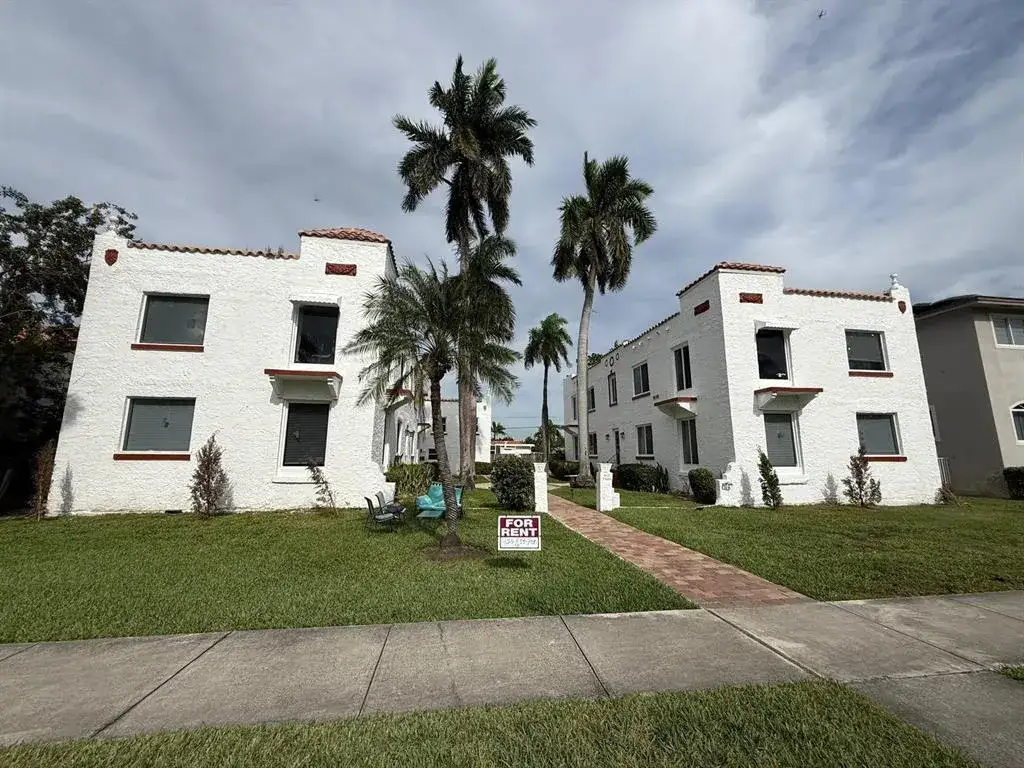 1 bath Residential Lease for rent at 817 Tyler Street # 1, Hollywood FL 33019