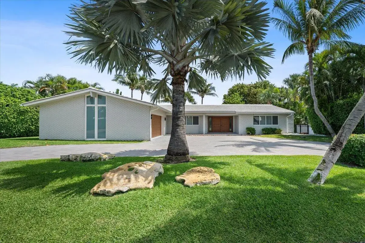 3 bedroom 2 bath Residential for sale at 2259 Ibis Isle Road E, Palm Beach FL 33480