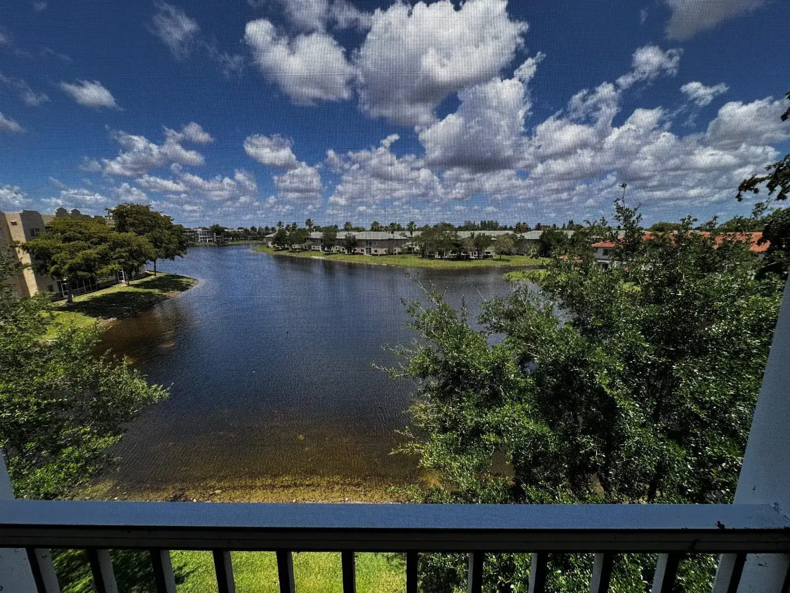 2 bedroom 2 bath Residential for sale at 7763 Southampton Terrace # 405, Tamarac FL 33321