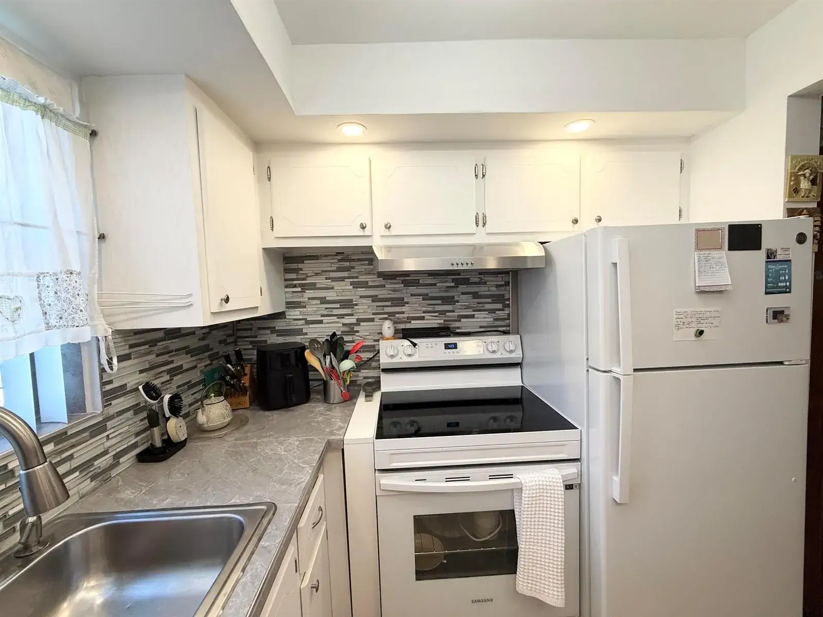 1 bedroom 1 bath Residential for sale at 228 Canterbury J, West Palm Beach FL 33417