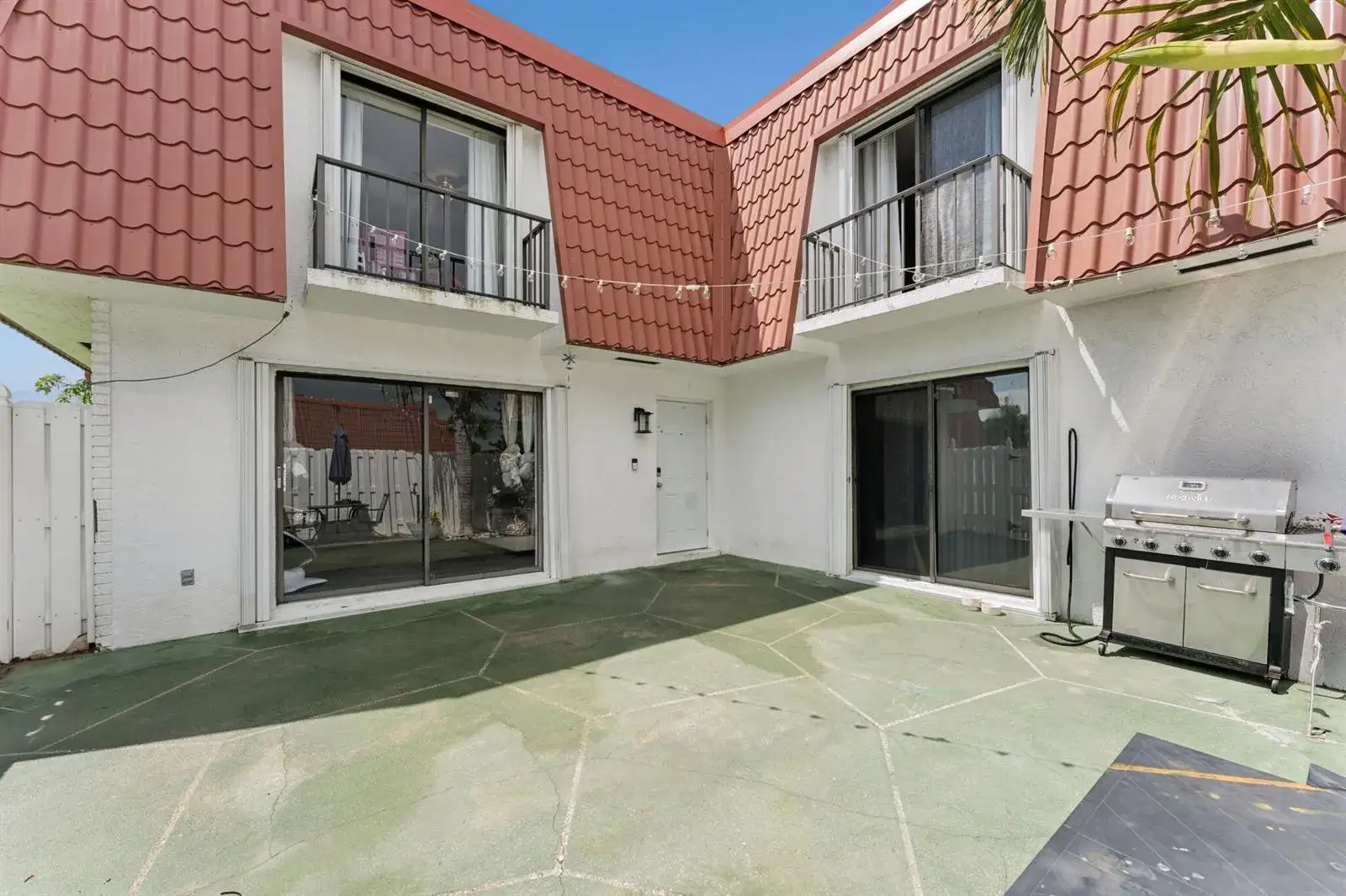2 bedroom 2 bath Residential for sale at 1425 Oxford Lane, Boynton Beach FL 33426