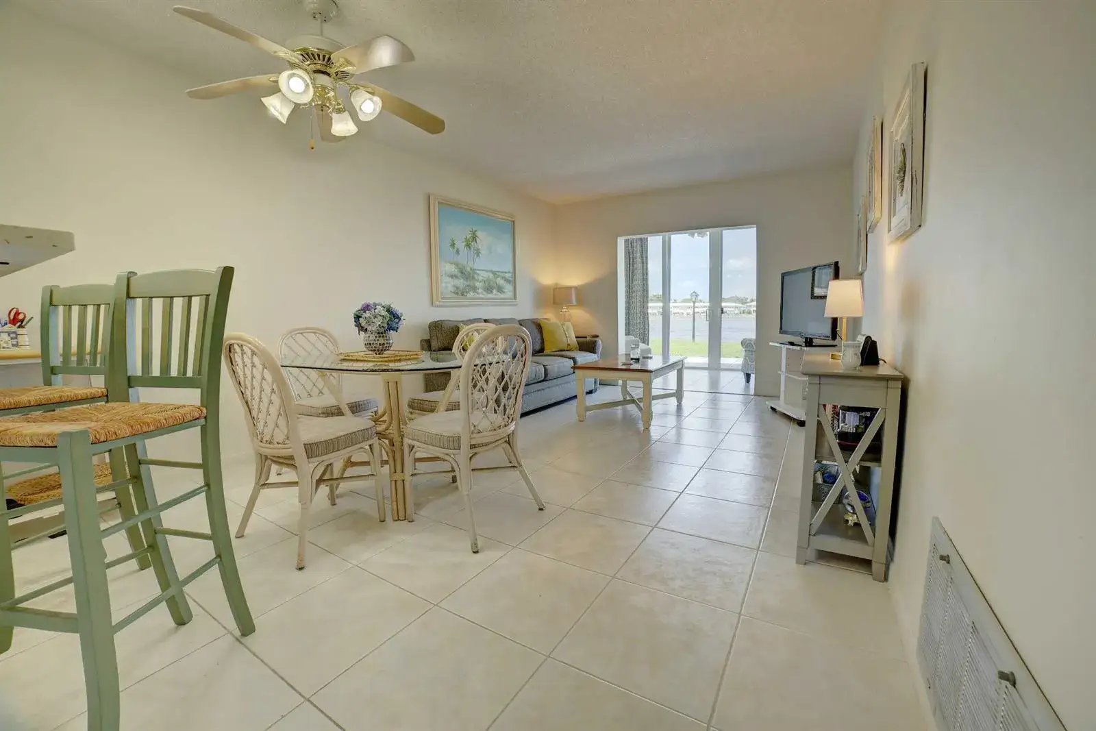 1 bedroom 1 bath Residential Lease for rent at 1801 Ocean Drive # 110, Boynton Beach FL 33426
