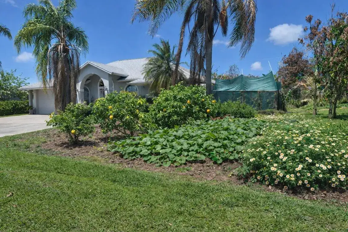 101 SW Meade Circle, Port St. Lucie FL 34953