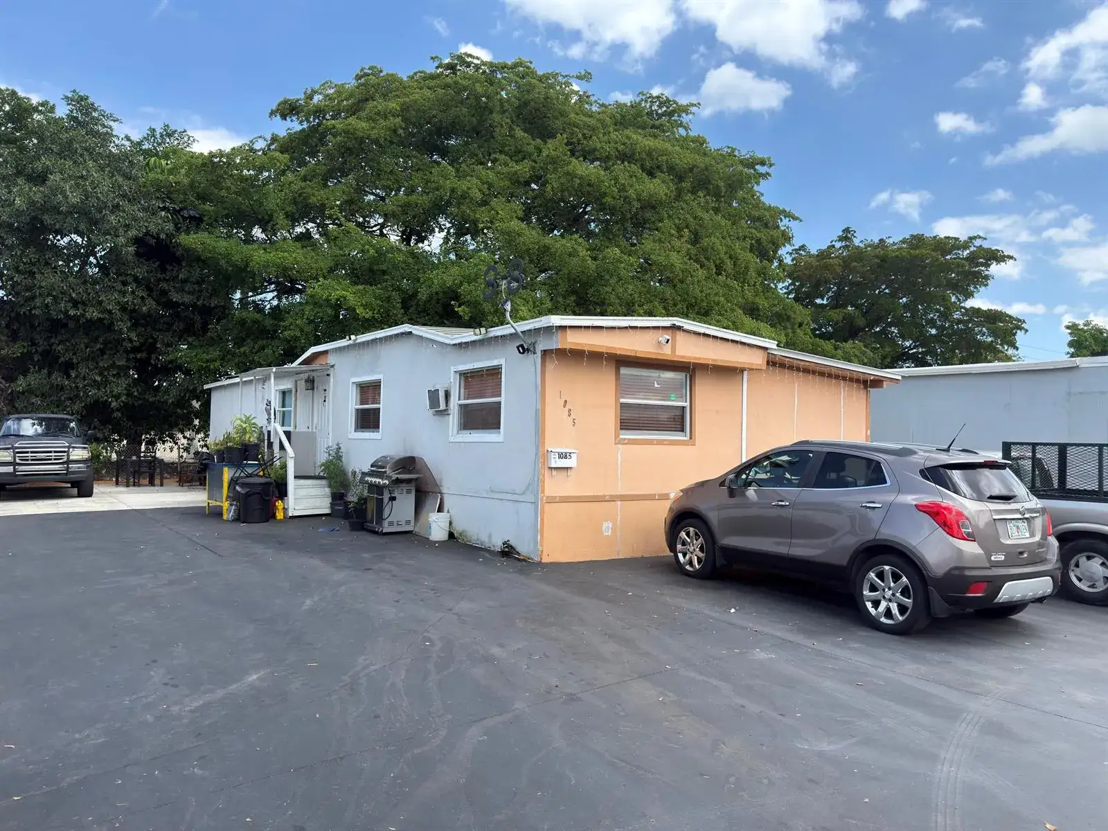 4 bedroom 4 bath Residential for sale at 1085 SW 127th Court, Miami FL 33184