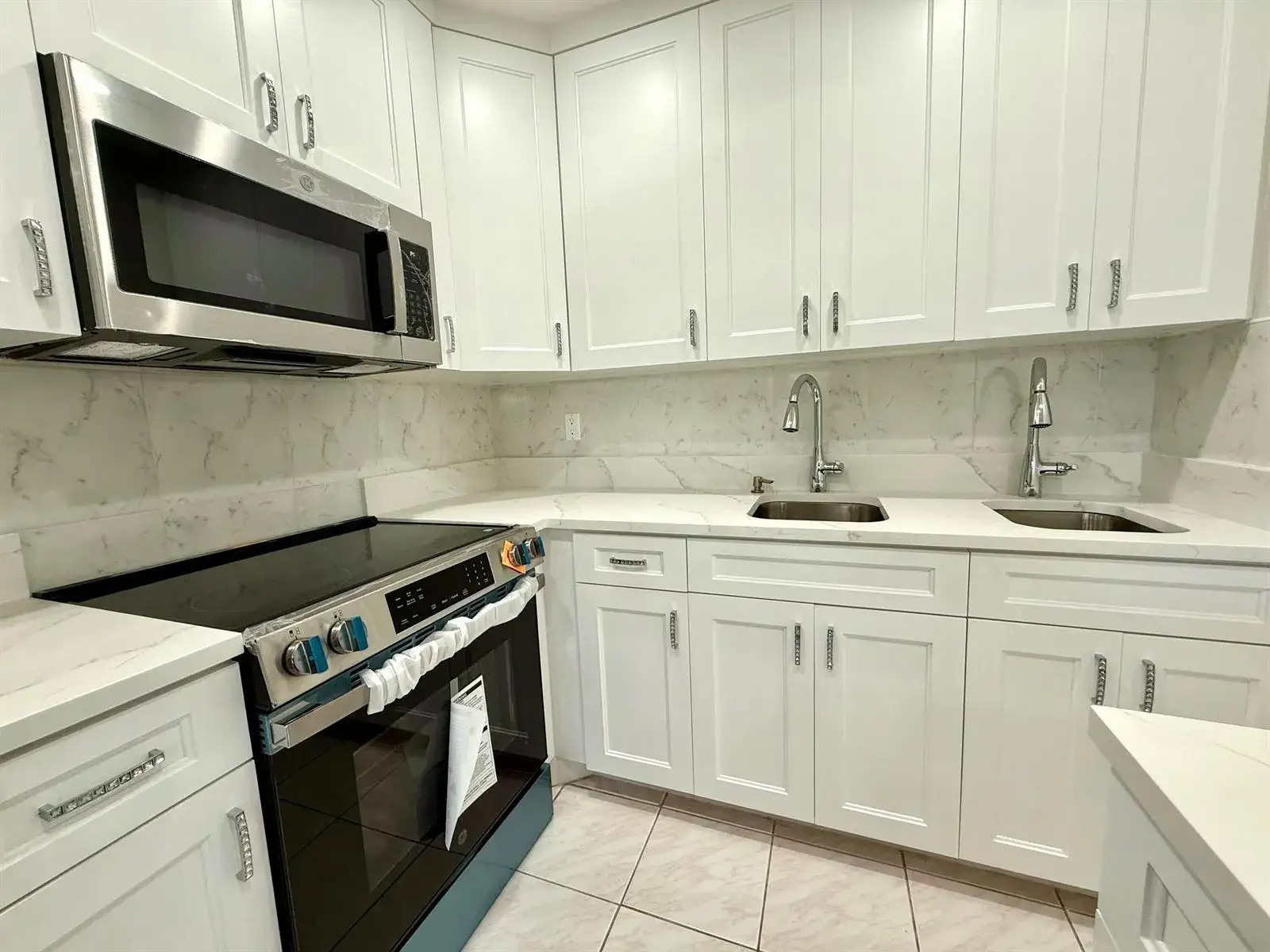 2 bedroom 1 bath Residential for sale at 149 Hastings I, West Palm Beach FL 33417