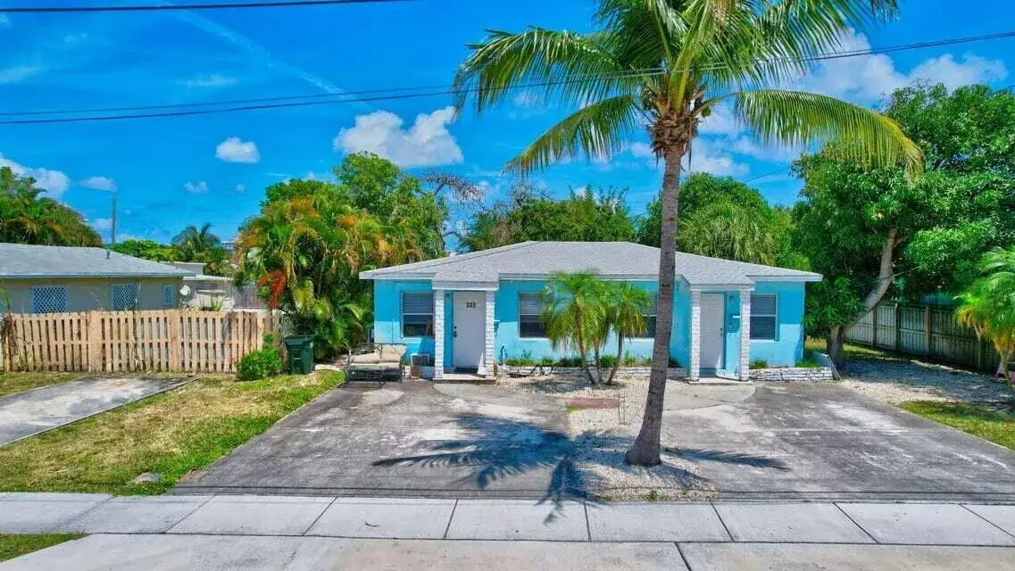 1 bedroom 1 bath Residential Lease for rent at 329 SE 3rd Avenue, Delray Beach FL 33483