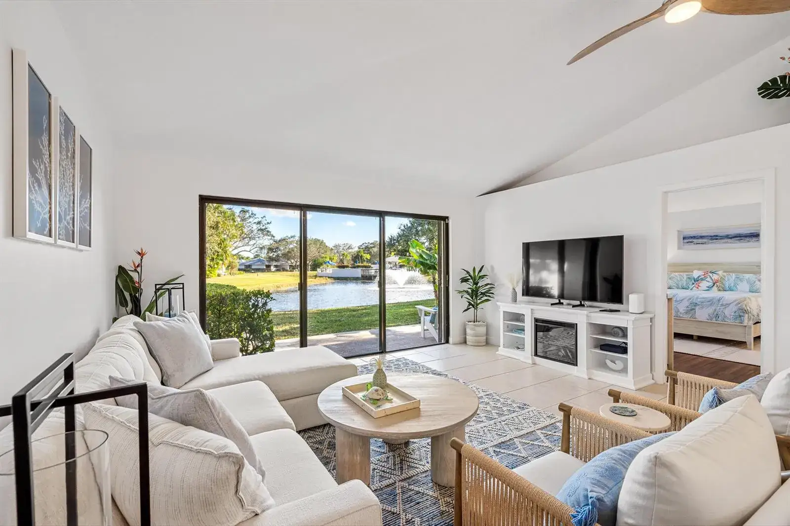 2 bedroom 2 bath Residential Lease for rent at 913 Club Drive, Palm Beach Gardens FL 33418