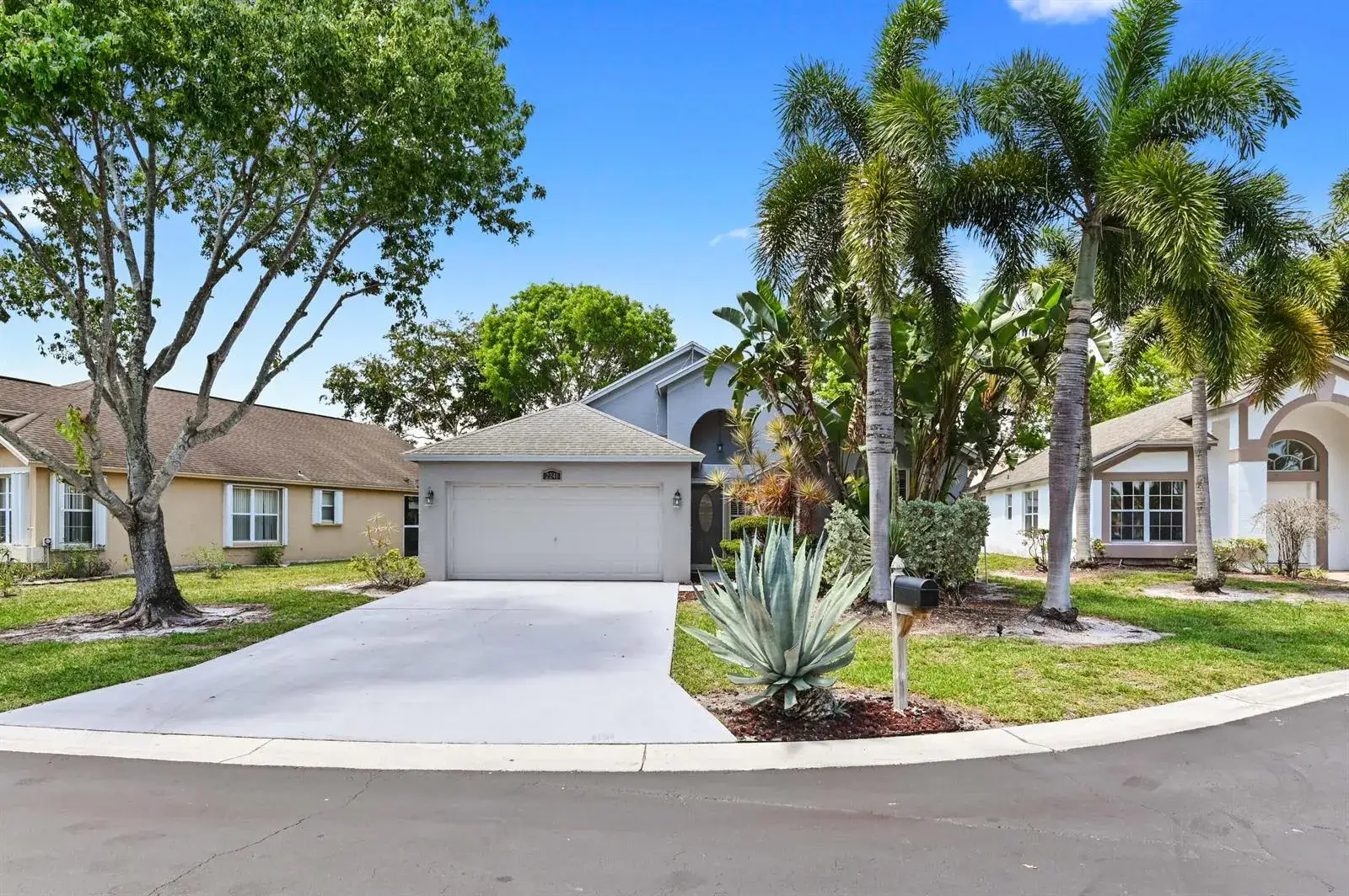 3 bedroom 2 bath Residential Lease for rent at 2241 Soundings Court, FL 33413