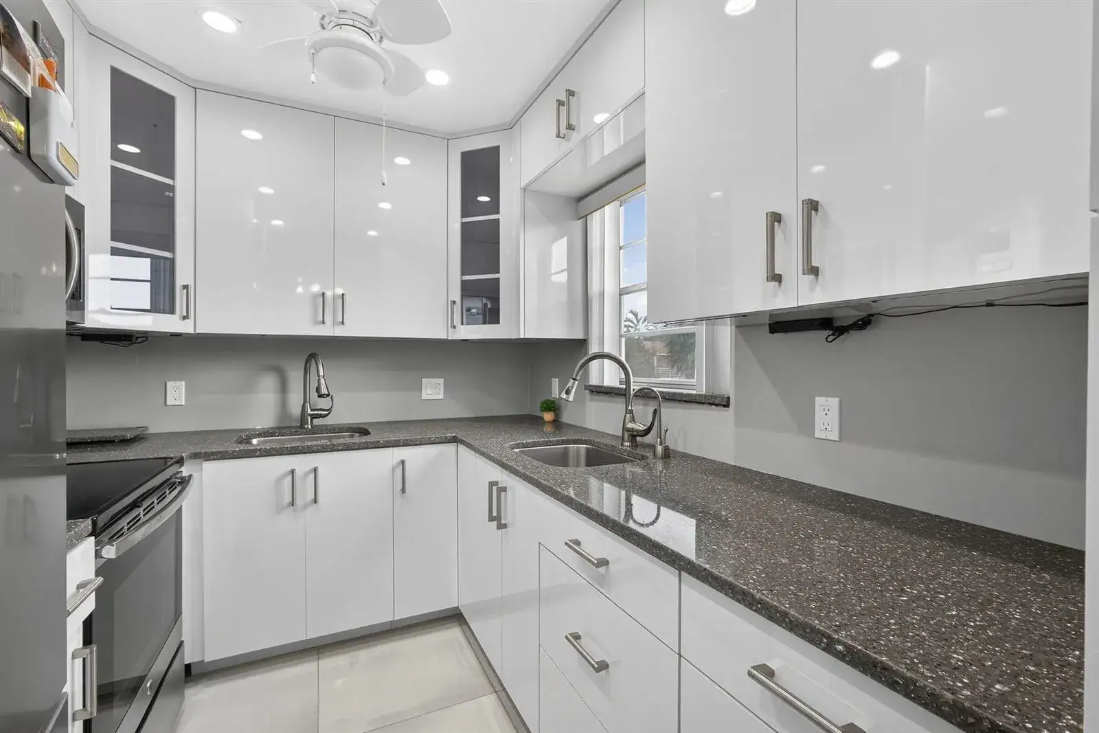 2 bedroom 2 bath Residential for sale at 160 Easthampton G, West Palm Beach FL 33417