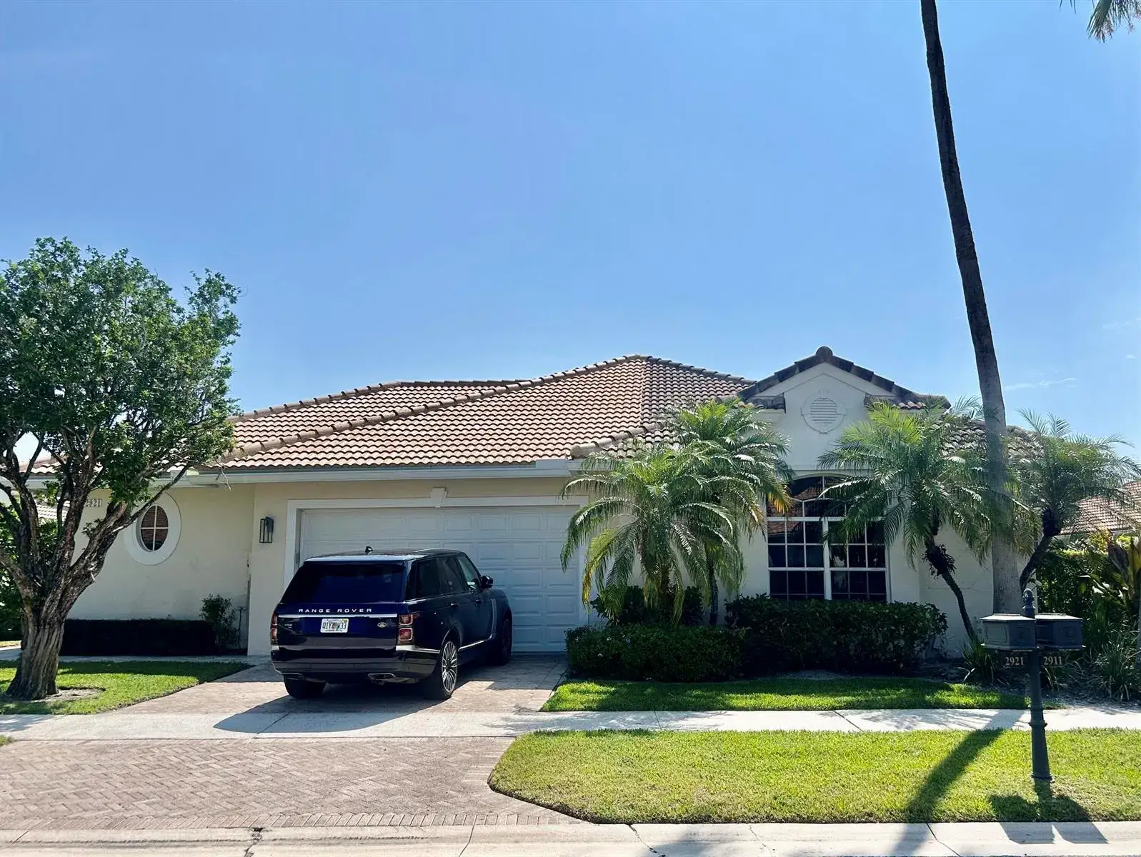 3 bedroom 3 bath Residential Lease for rent at 2921 Twin Oaks Way, Wellington FL 33414