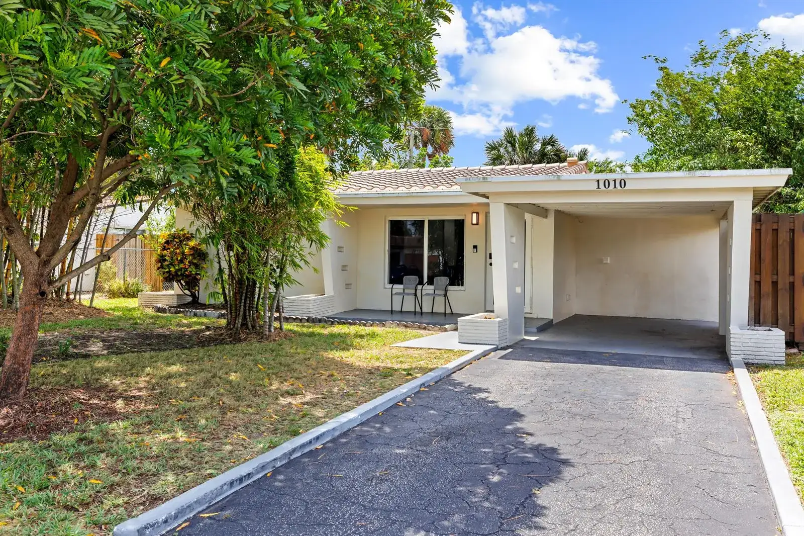 3 bedroom 2 bath Residential for sale at 1010 SW 32nd Street, Fort Lauderdale FL 33315