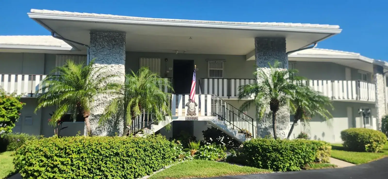 1 bedroom 1 bath Residential for sale at 5510 N Ocean # 206, Ocean Ridge FL 33435