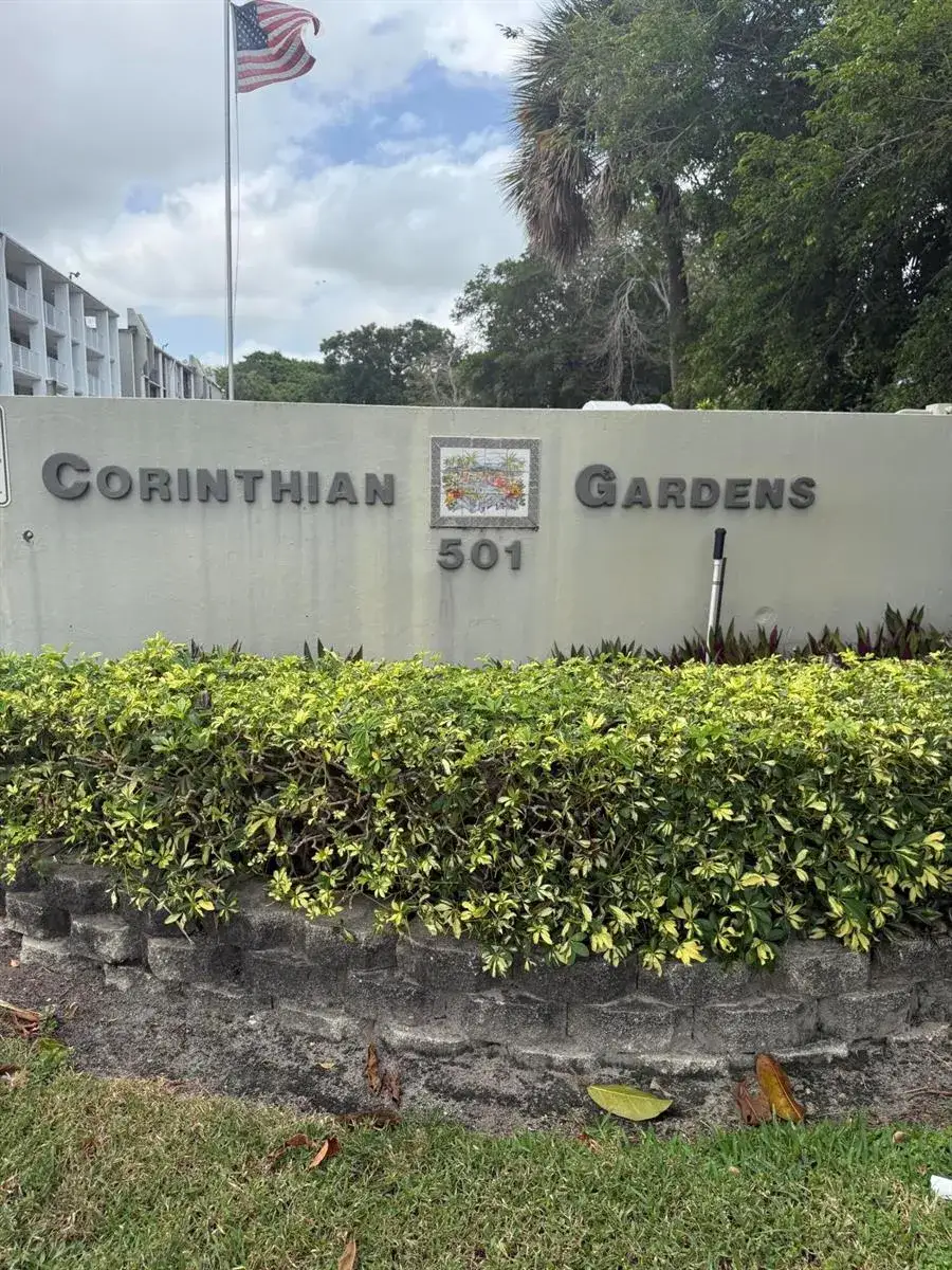3 bedroom 2 bath Residential for sale at 501 SW 11th # 211, Boca Raton FL 33432