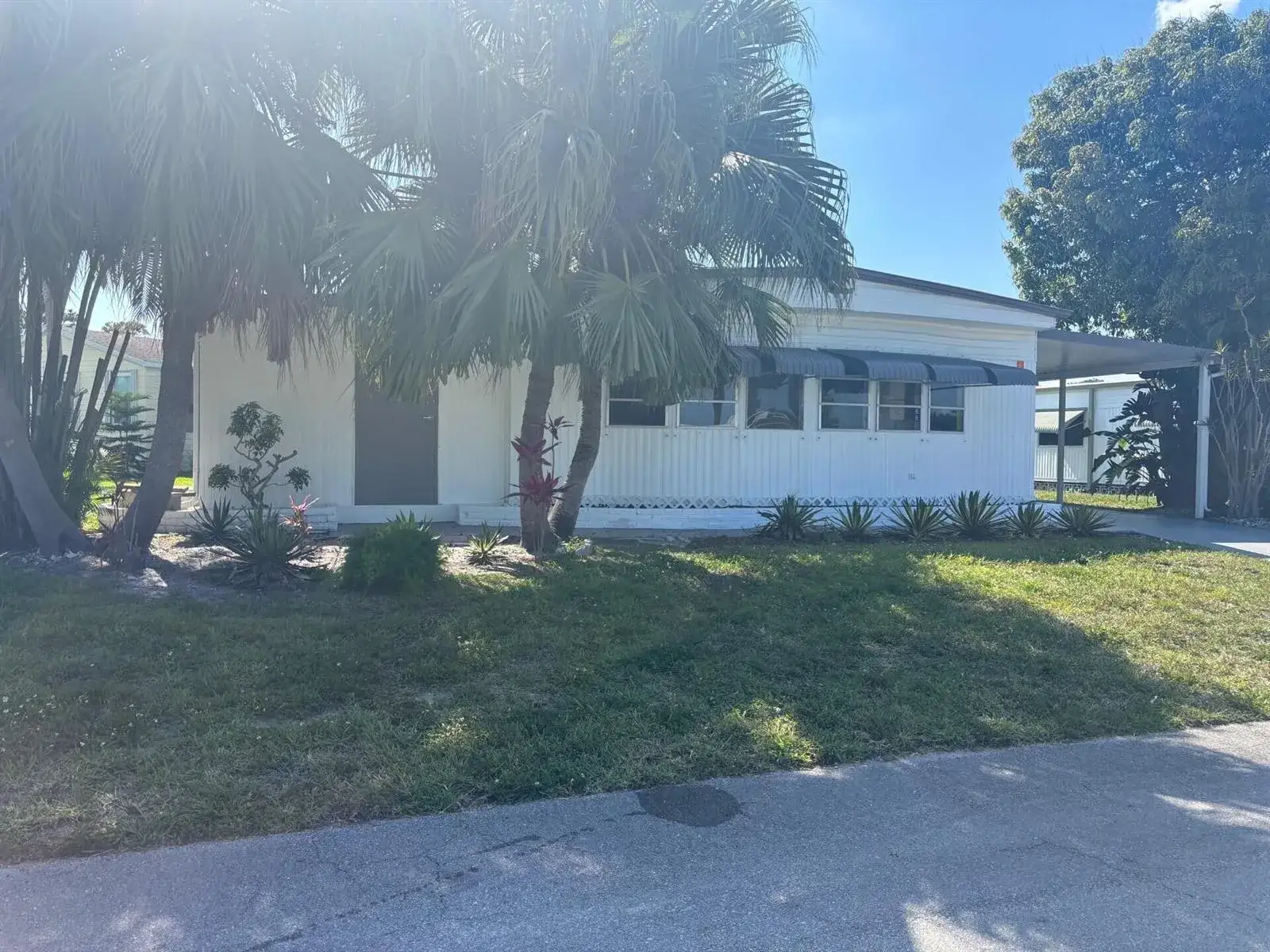 2 bedroom 2 bath Residential for sale at 6445 Cypress Lane # 377, Atlantis FL 33462