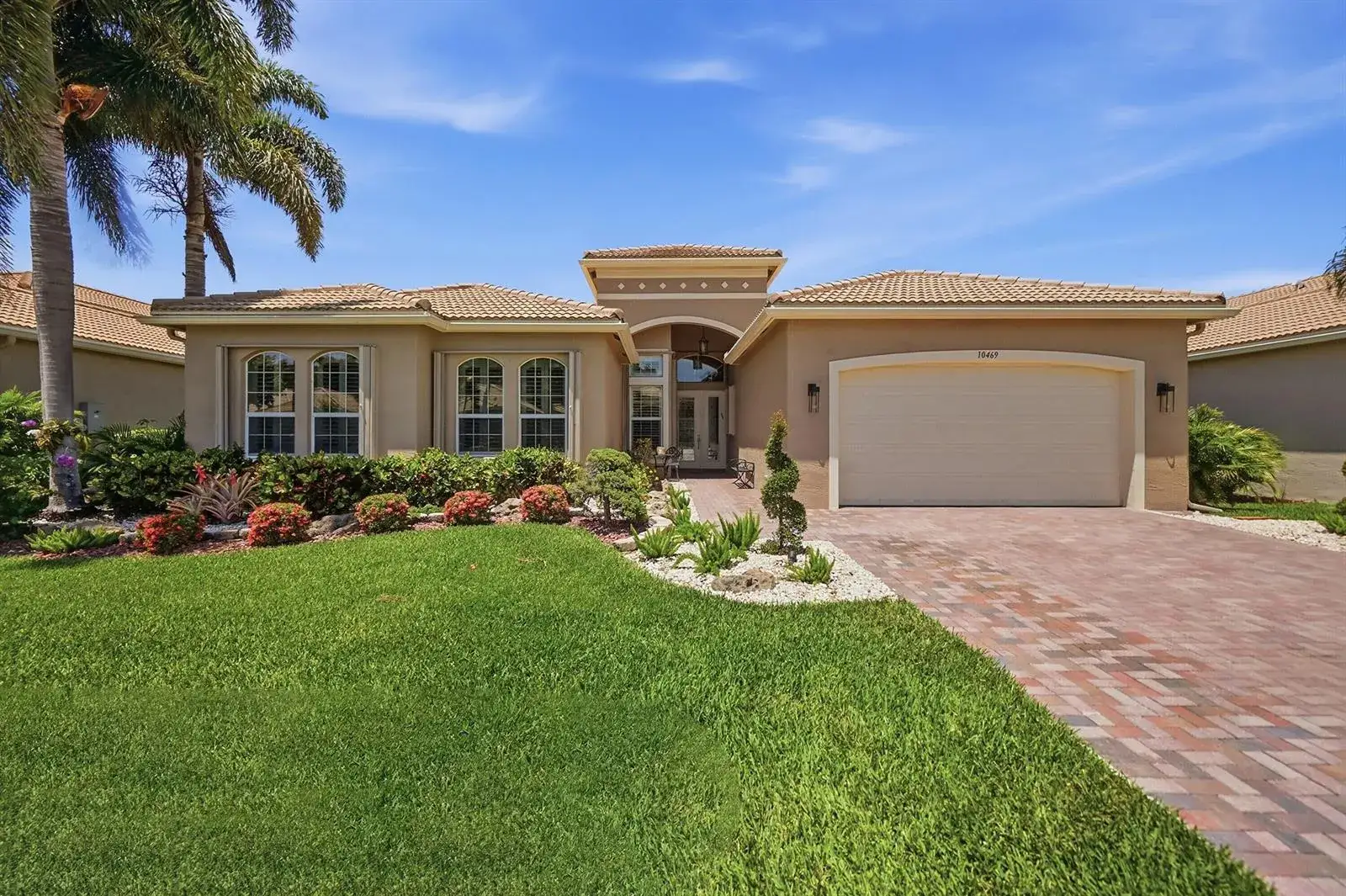 4 bedroom 2 bath Residential for sale at 10469 Whitewind Circle, Boynton Beach FL 33473